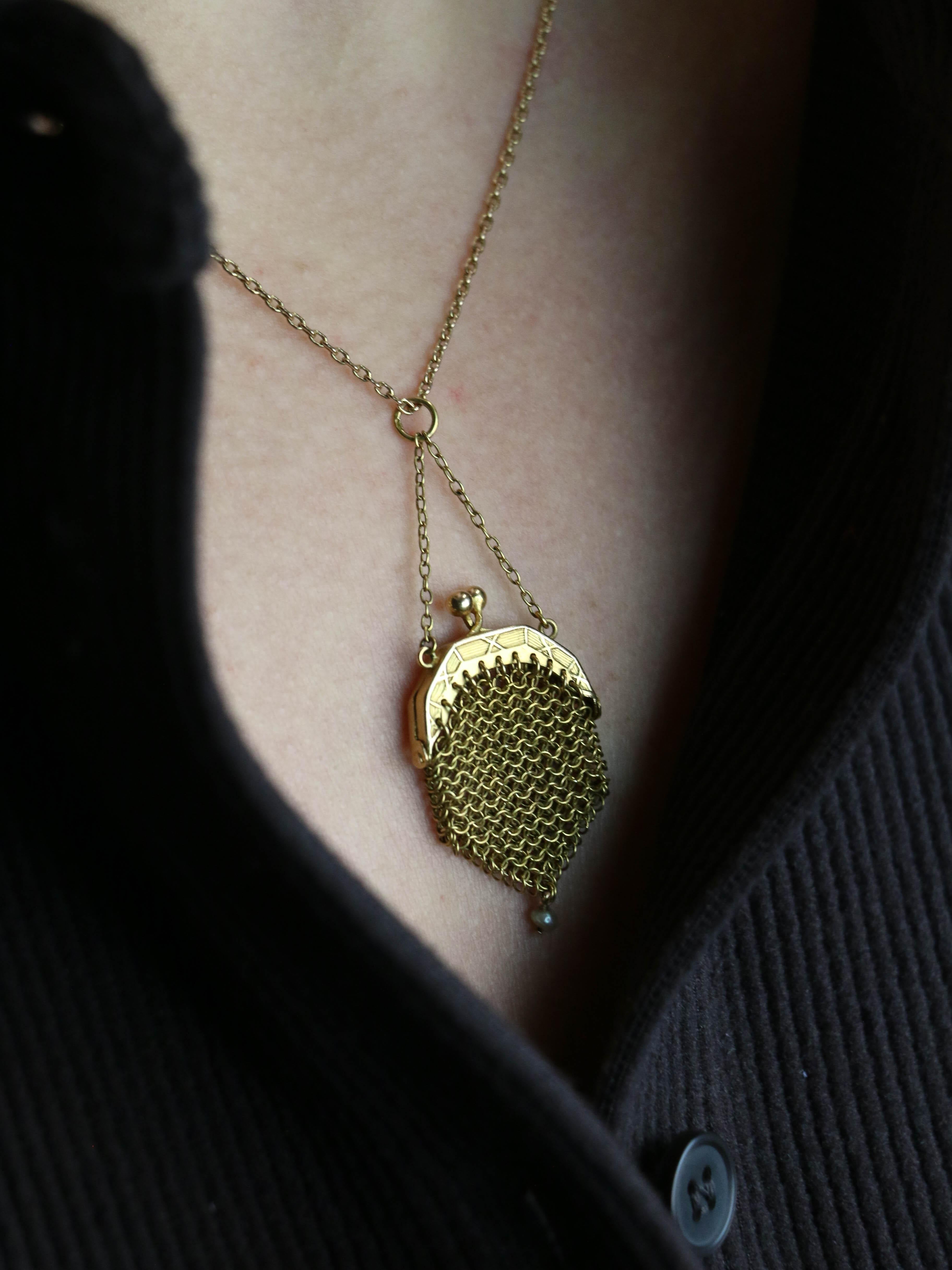 Pendentif bourse a Louis or jaune perle