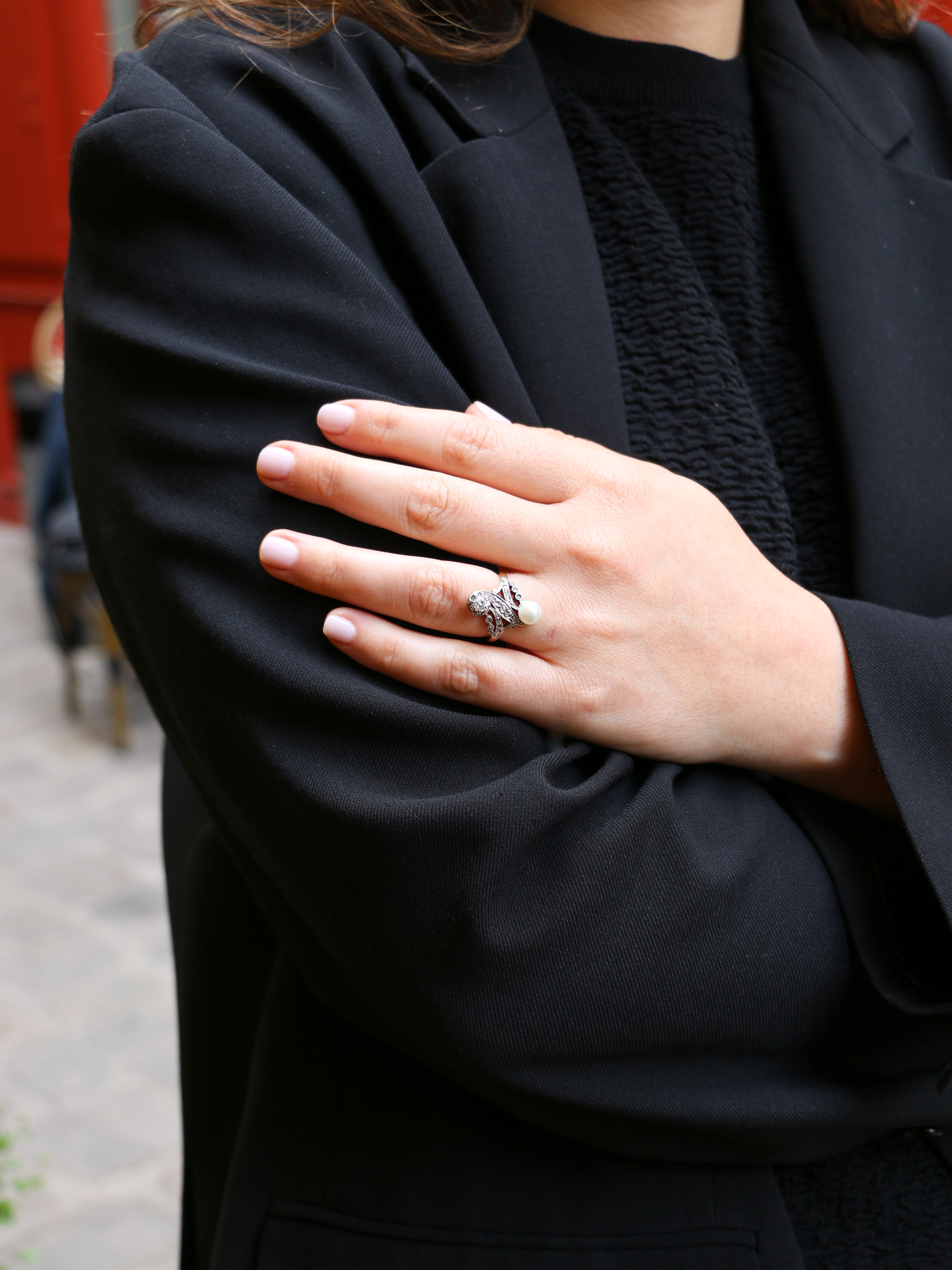 Bague toi et moi Belle-Epoque en or blanc, diamants et perle