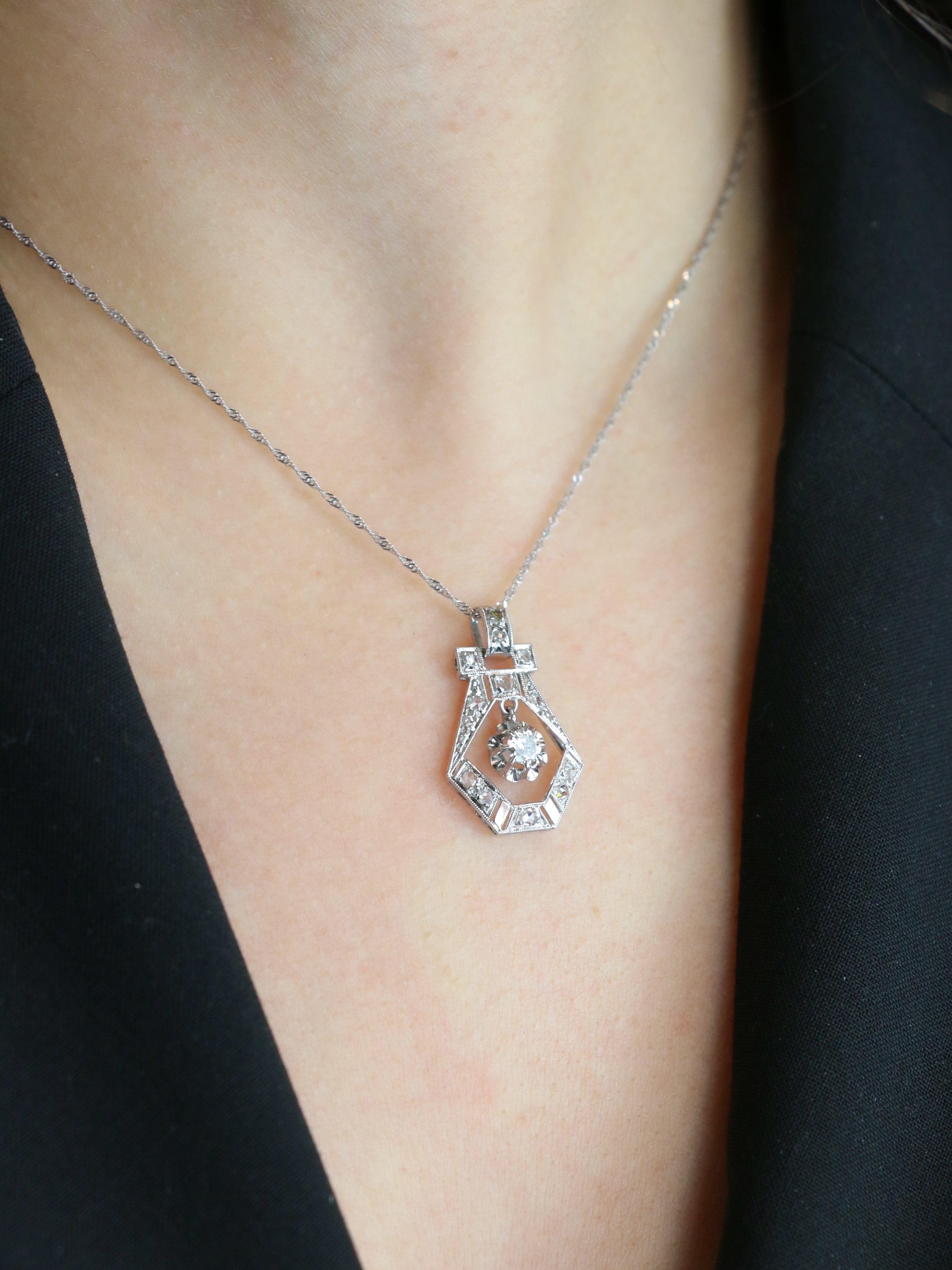 Pendentif Art Deco or blanc platine diamants