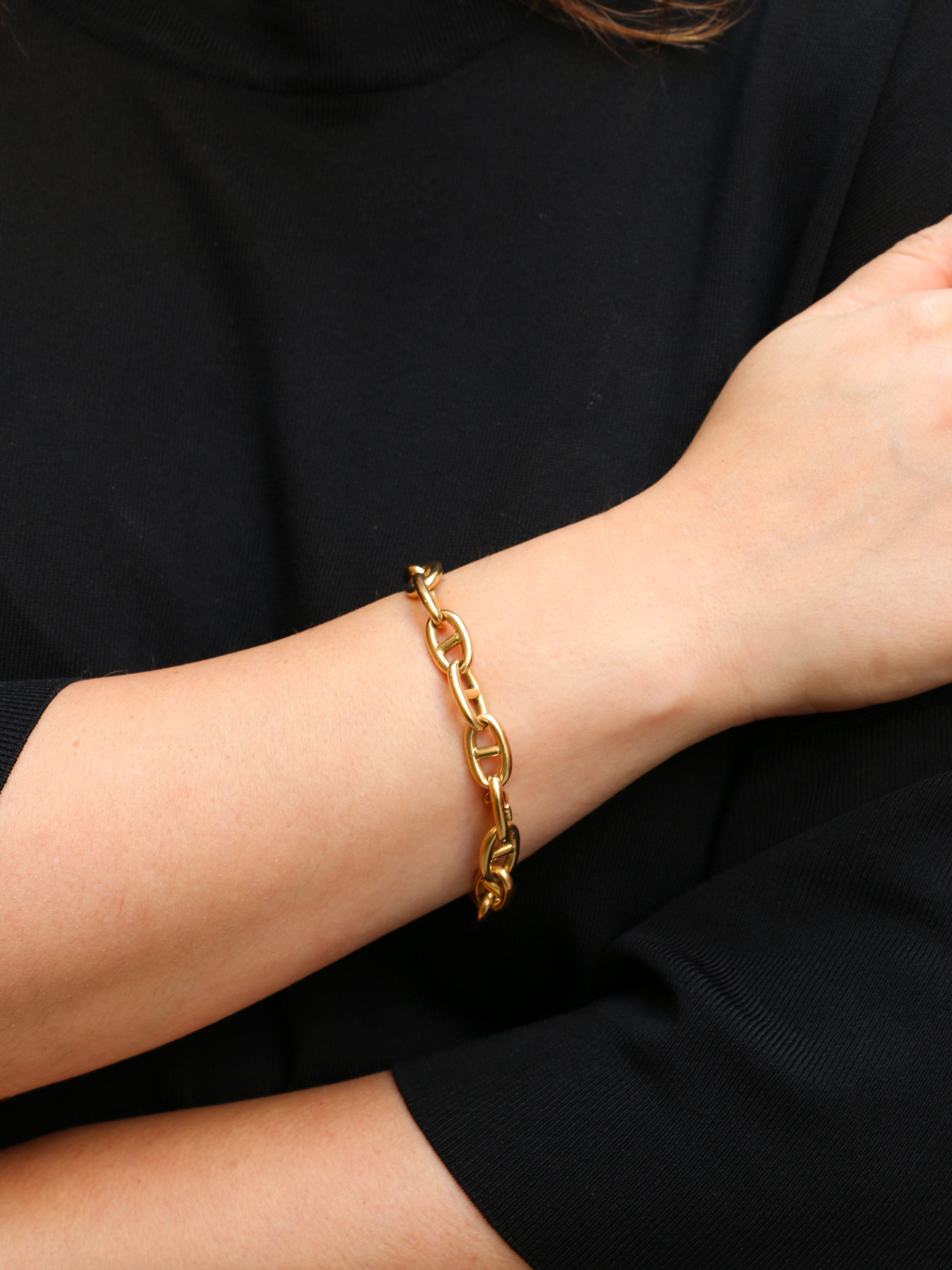 Vintage anchor chain link bracelet in yellow gold