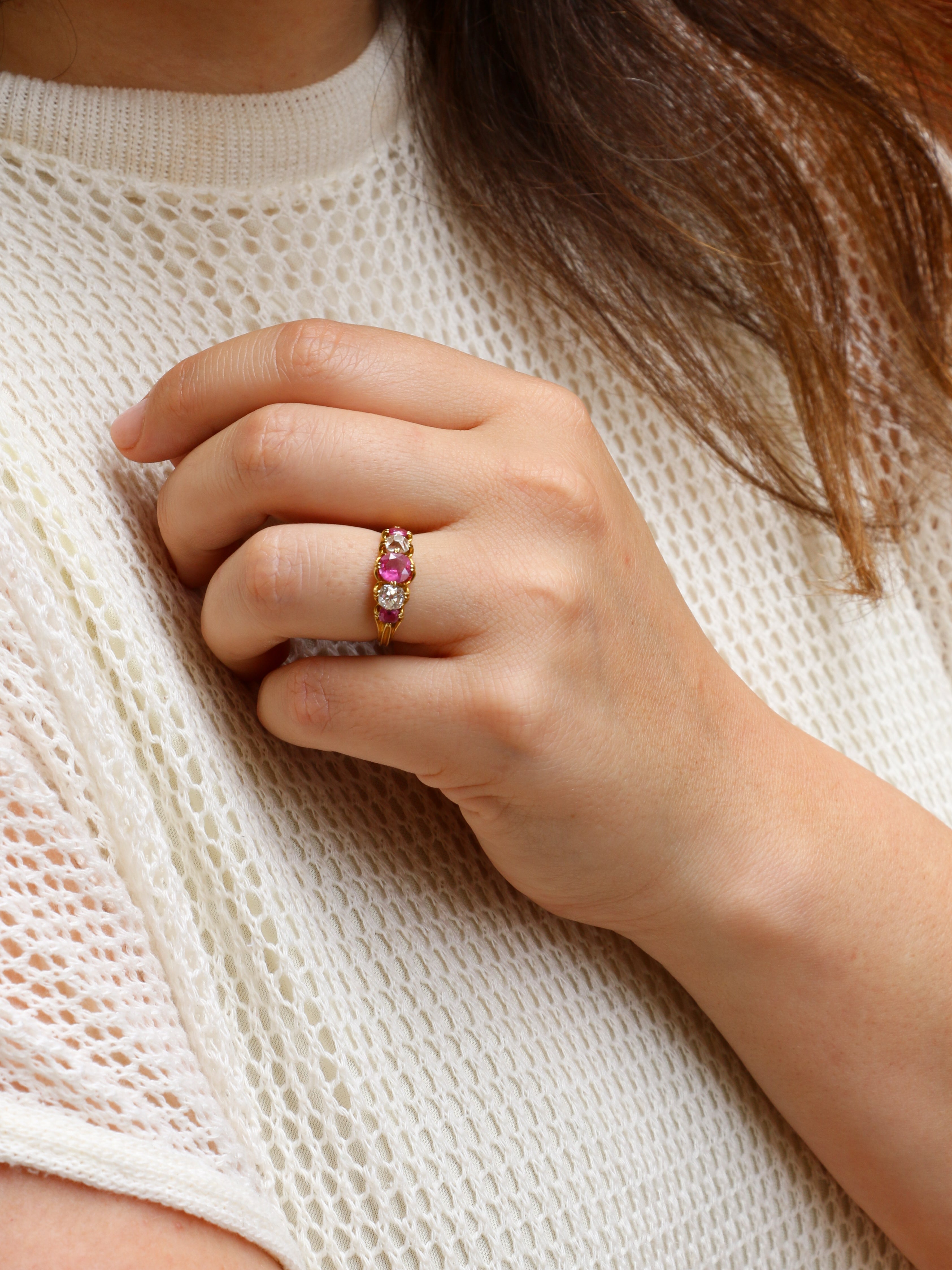 Yellow gold garter ring, pink sapphires and old-cut diamonds