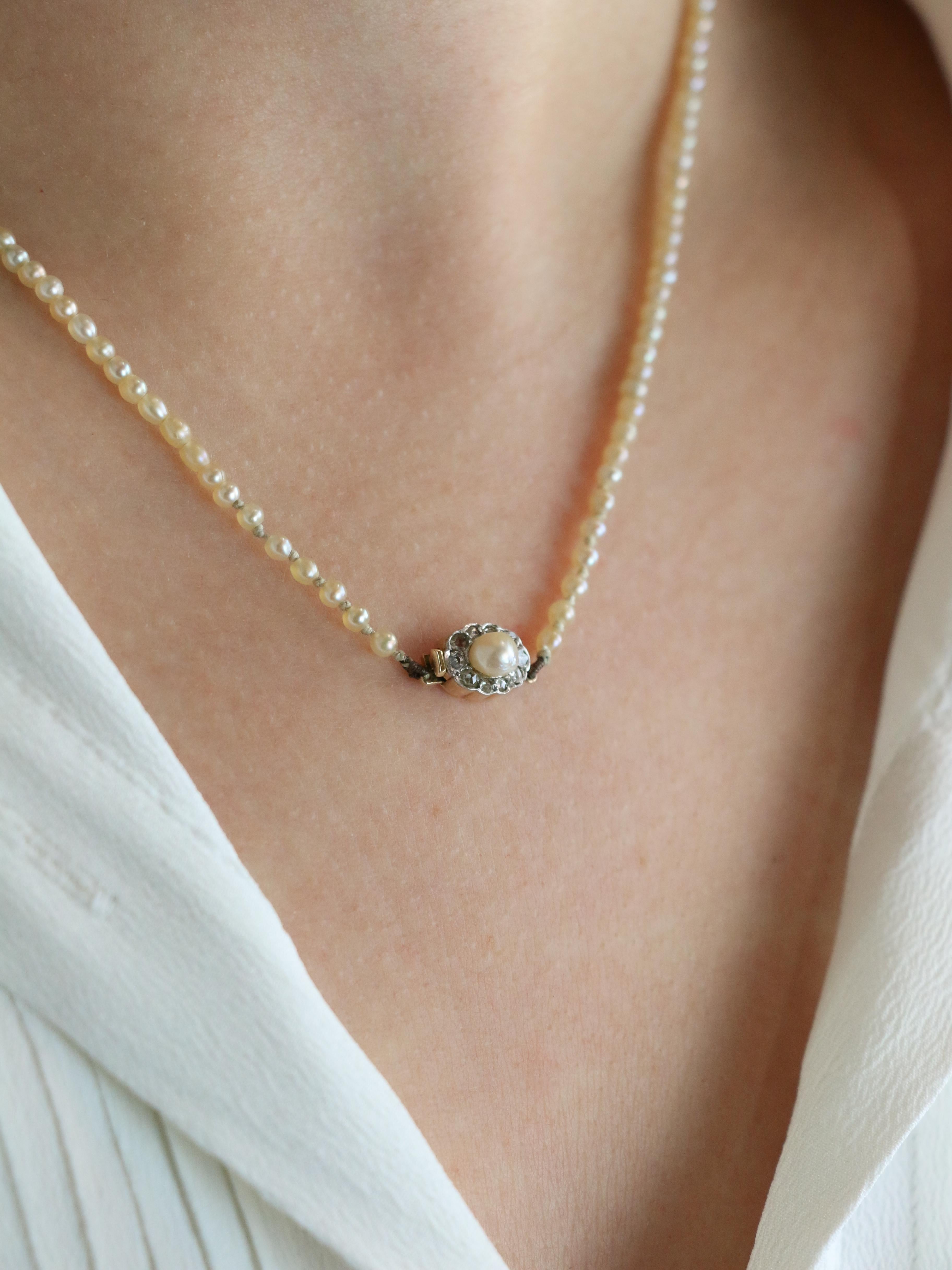 Collier de perles fines fermoir or jaune diamants taille rose
