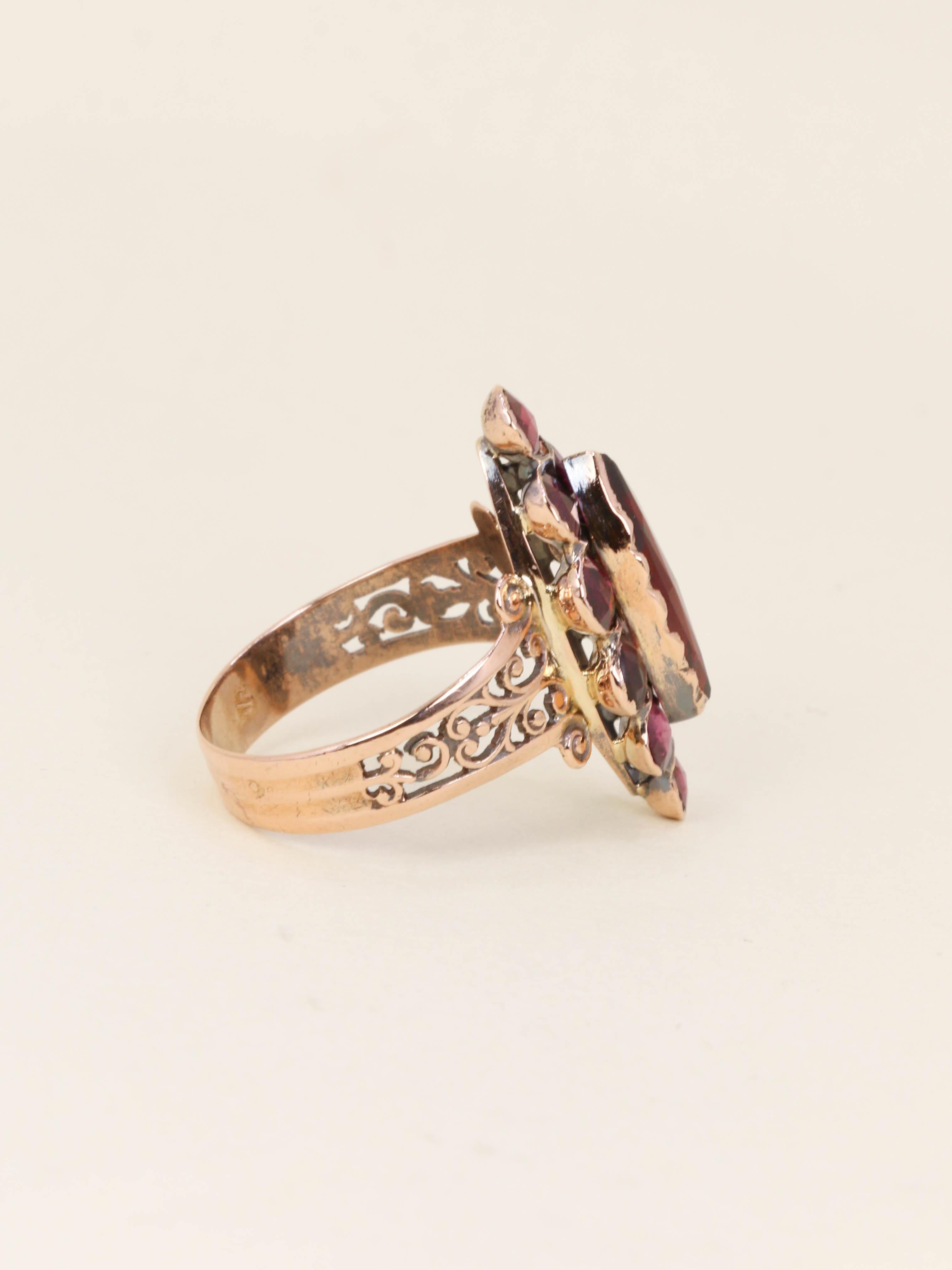 Bague ancienne marquise grenats or rose