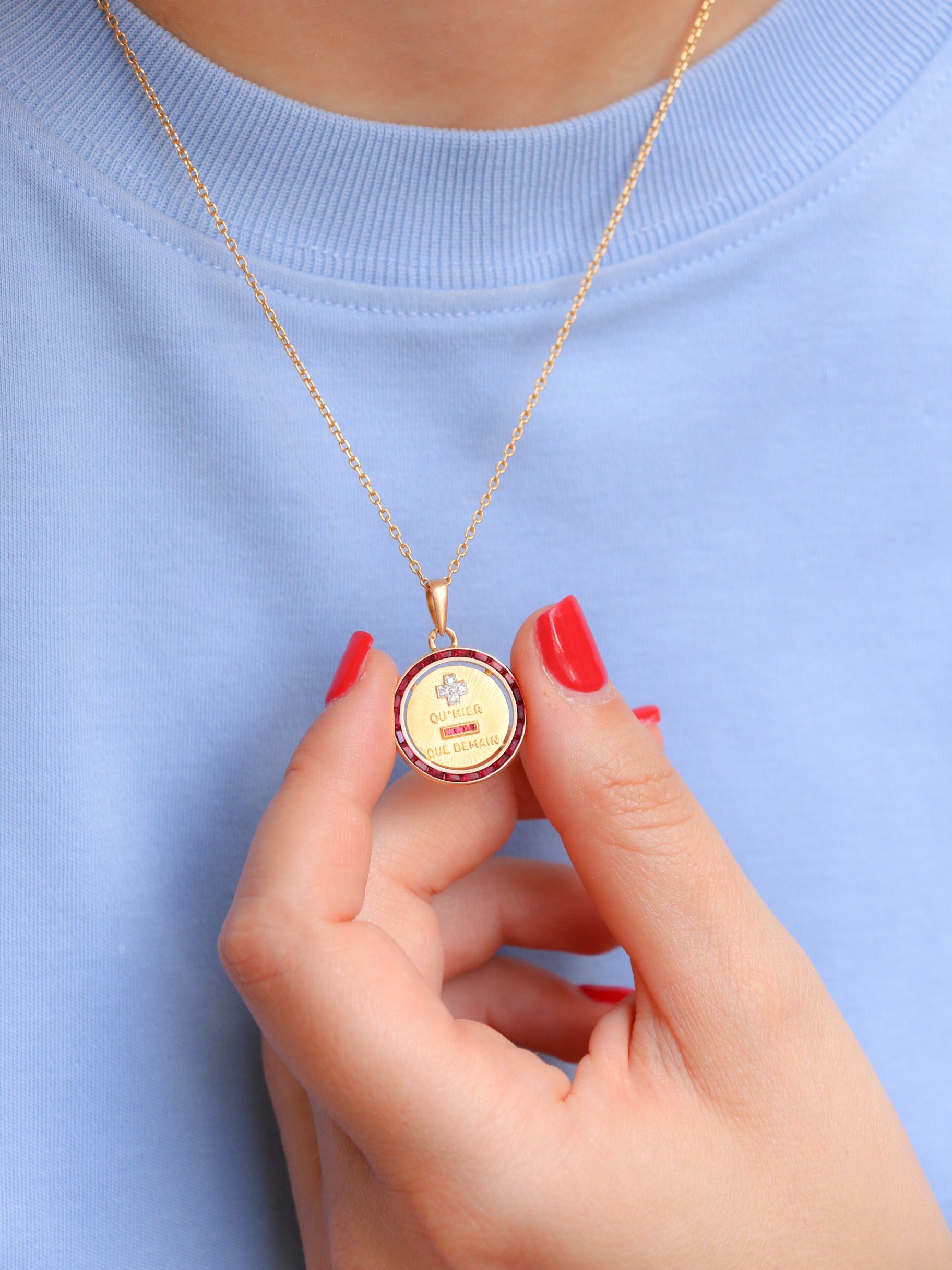 Médaille amour Augis vintage ronde Plus hier moins demain