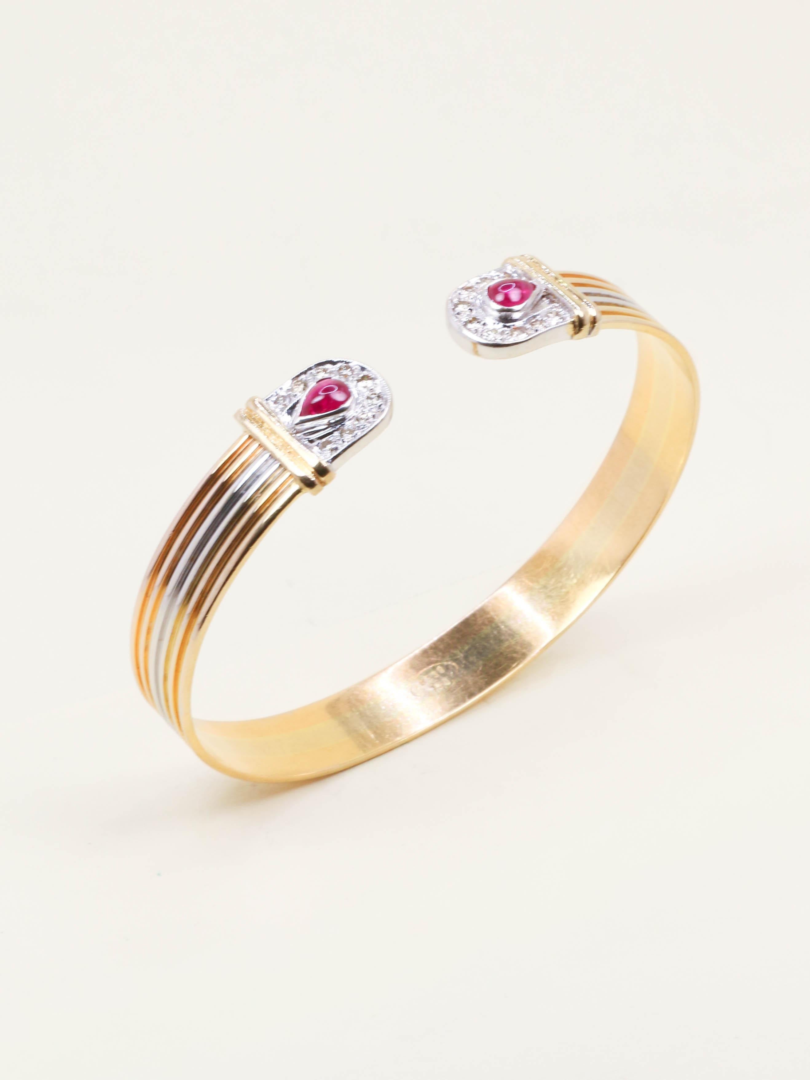 Bracelet jonc ouvert 3 ors rubis diamants