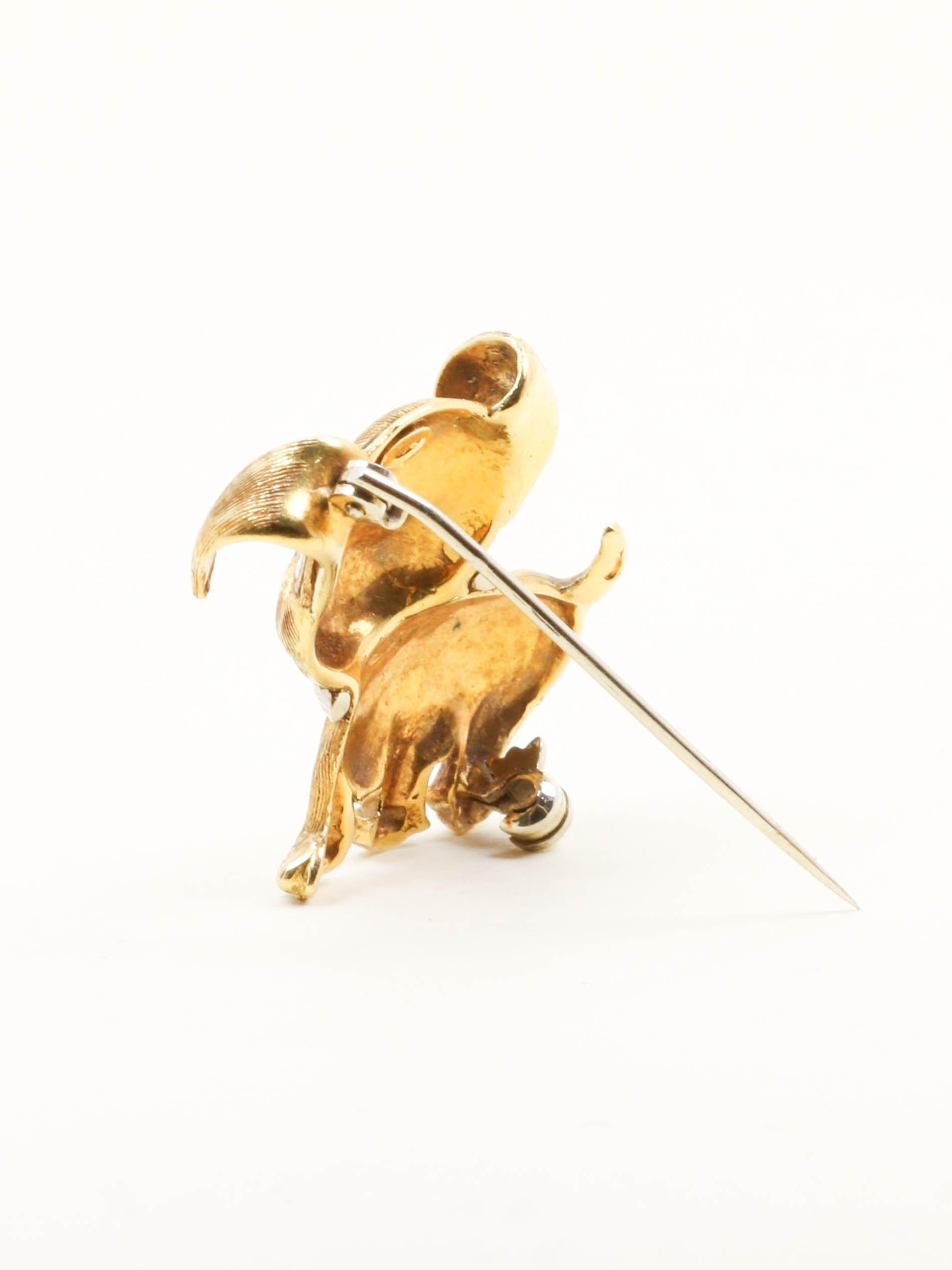 Broche vintage chien or jaune email