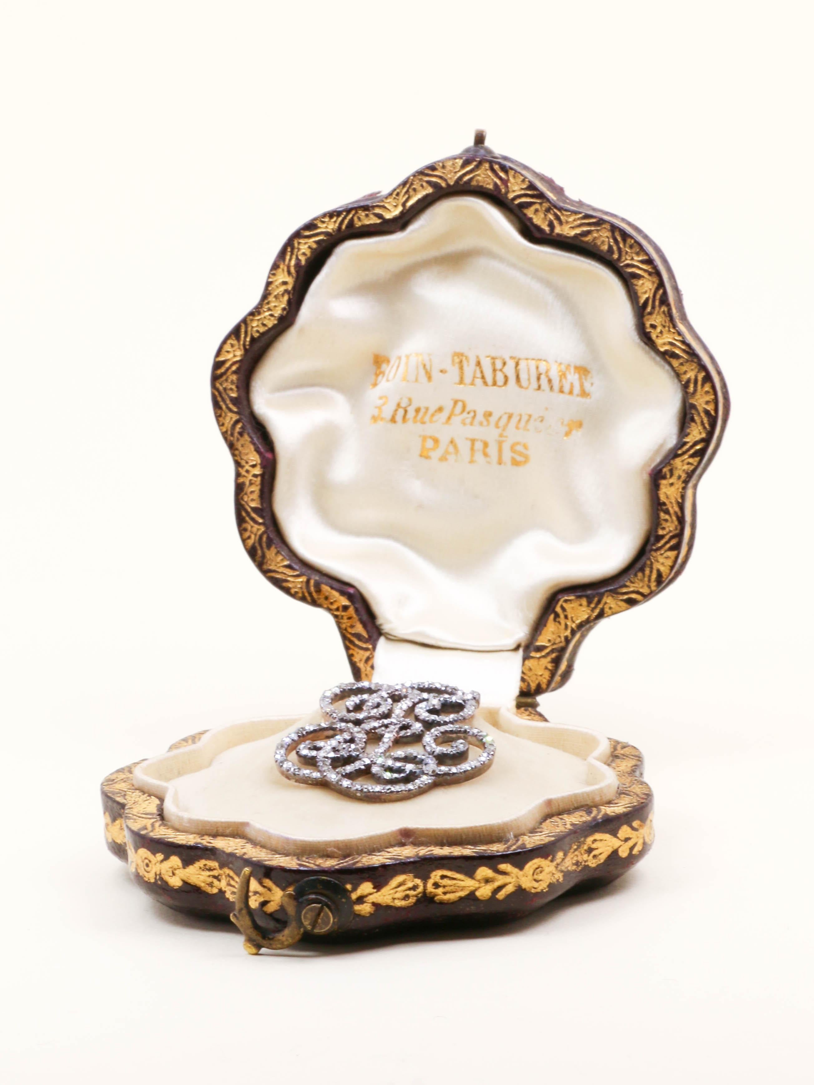 BOIN TABURET Broche monogramme E.T diamants taille rose