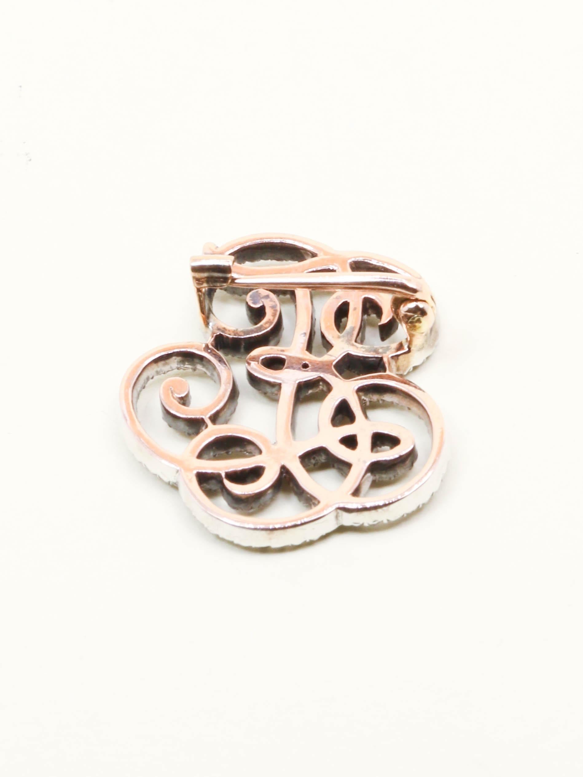 BOIN TABURET Broche monogramme E.T diamants taille rose