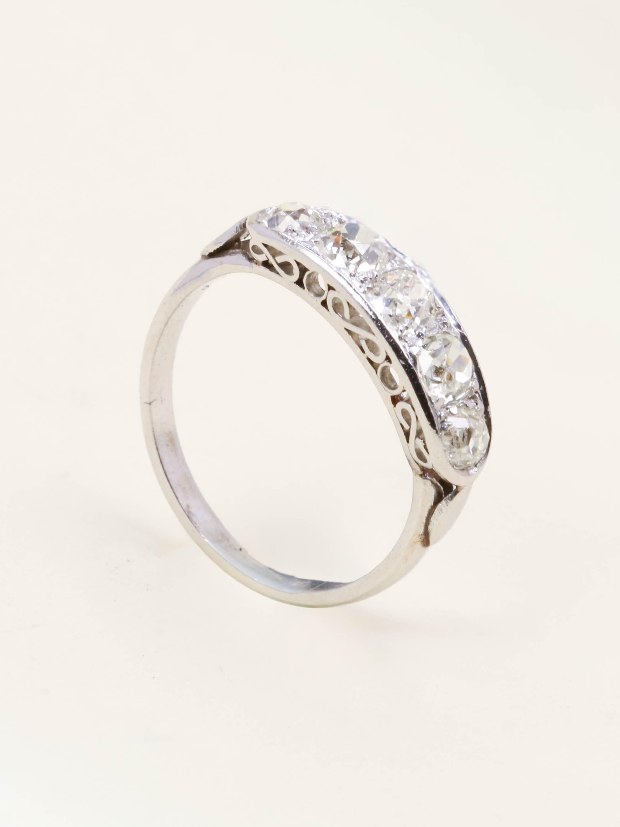 Bague jarretière platine diamants taille ancienne