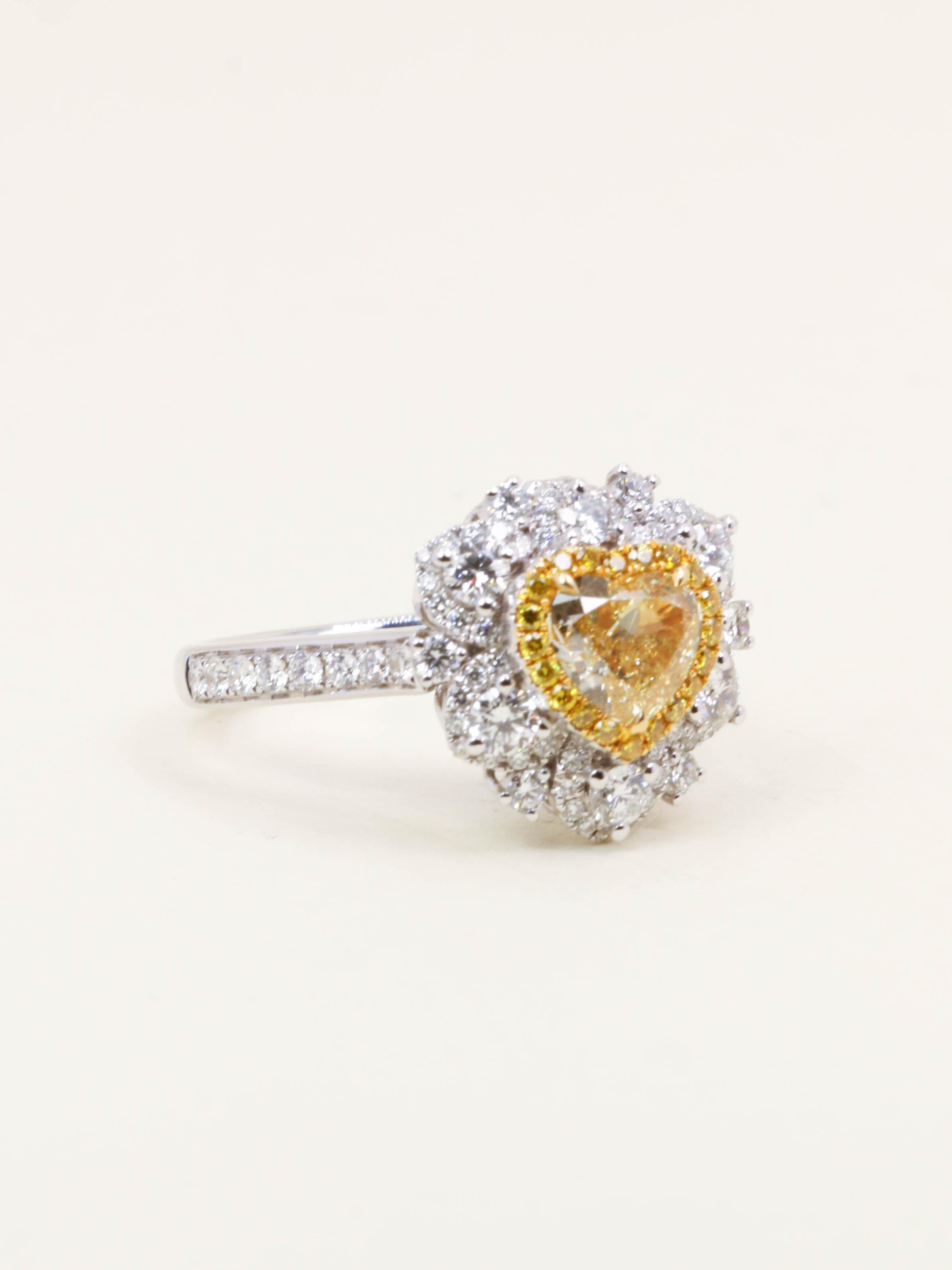 Bague Diamant coeur jaune Fancy Yellow 1 carat convertible Pendentif