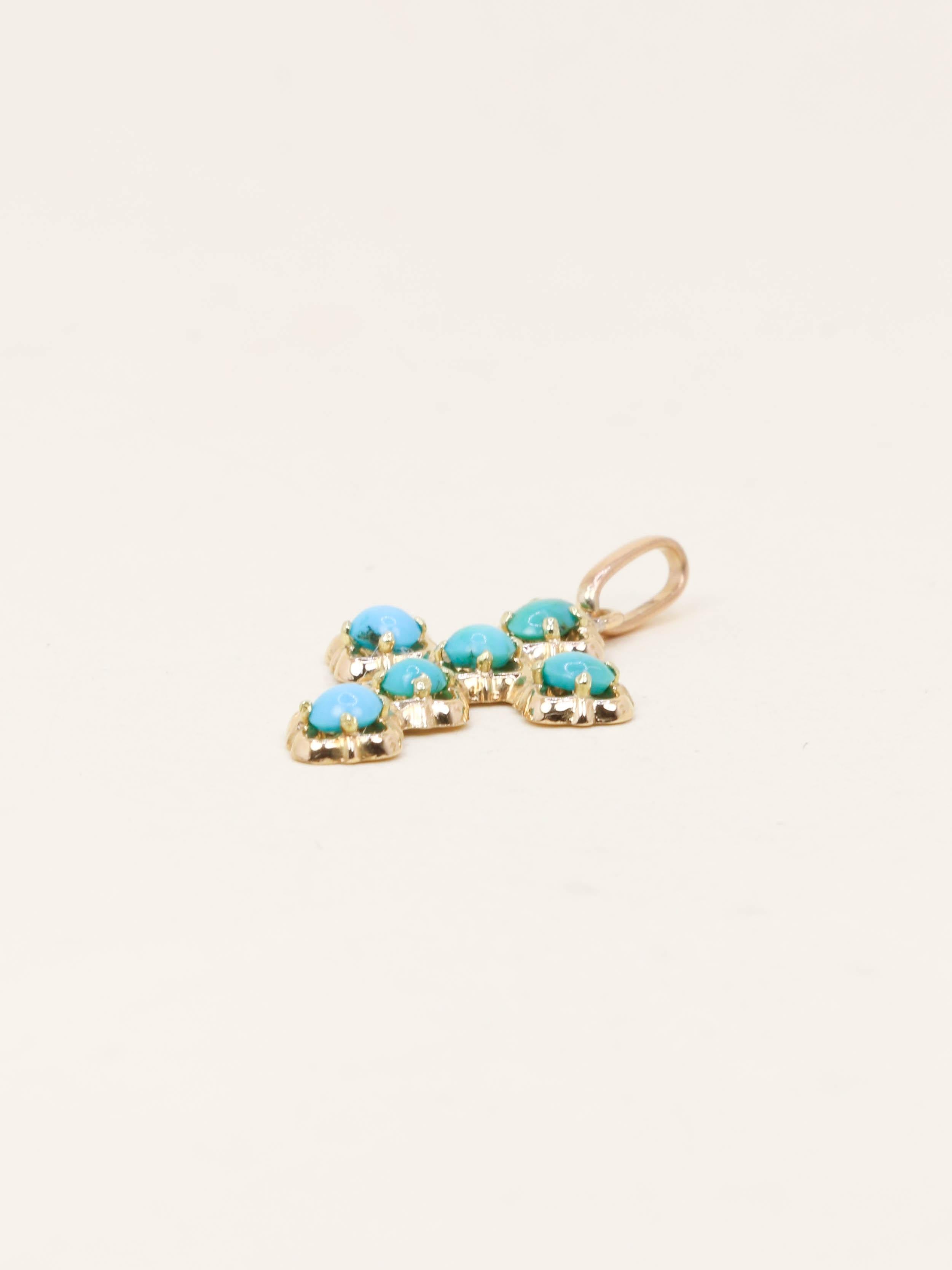 Pendentif Croix or jaune cabochons de turquoise