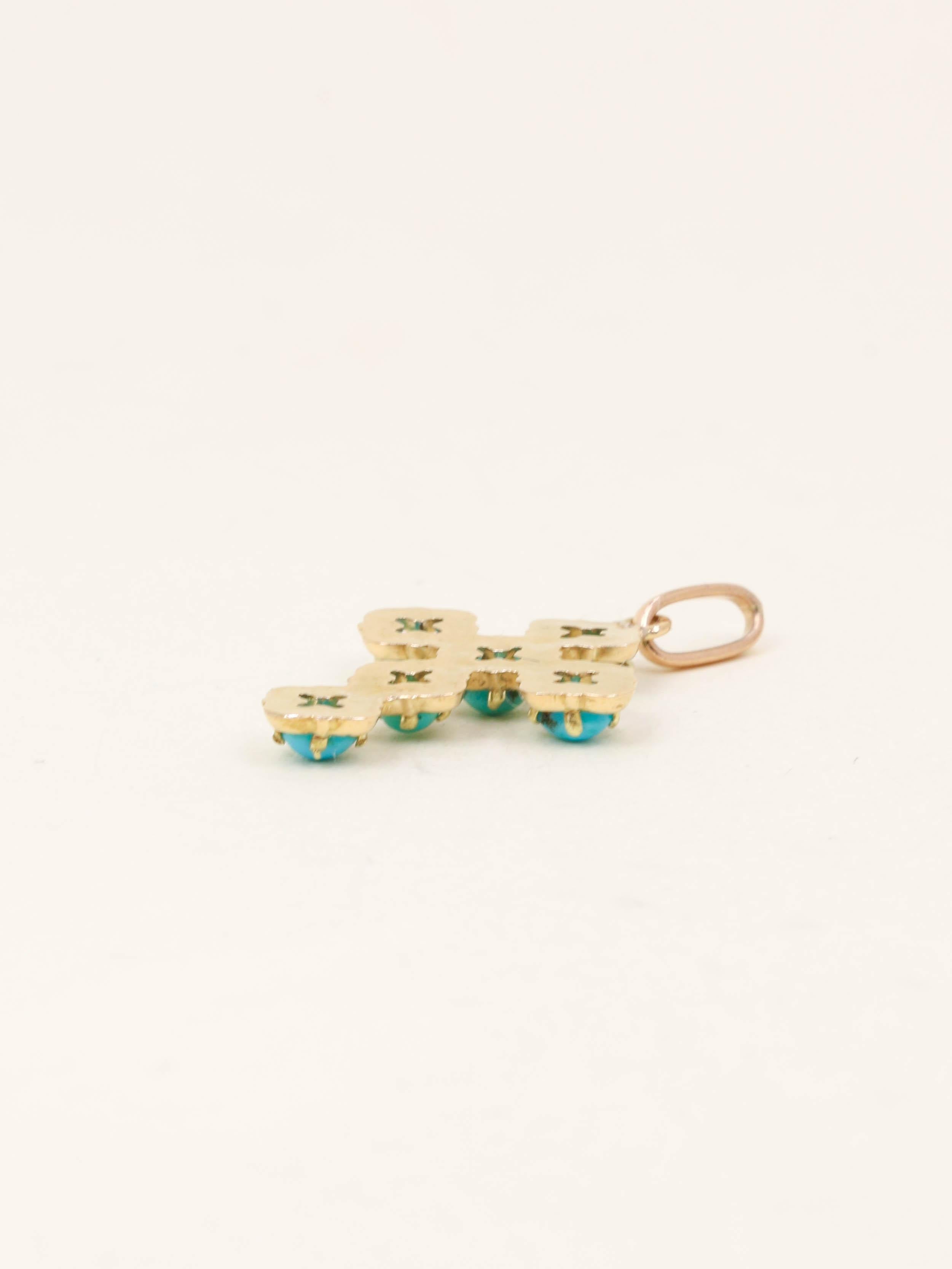 Pendentif Croix or jaune cabochons de turquoise