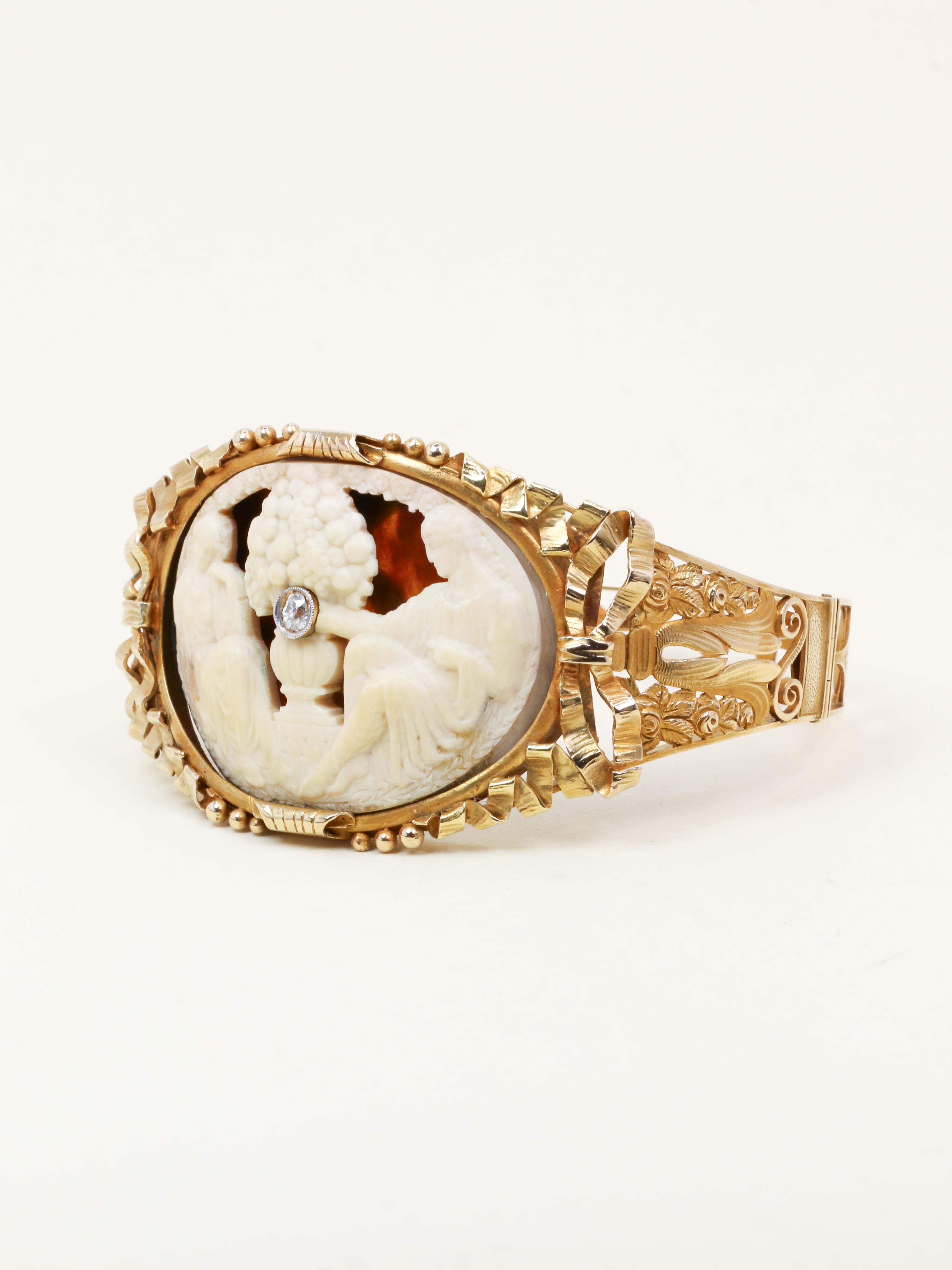 FUSET Y GRAU Bracelet camée Art Nouveau ivoire écaille diamant