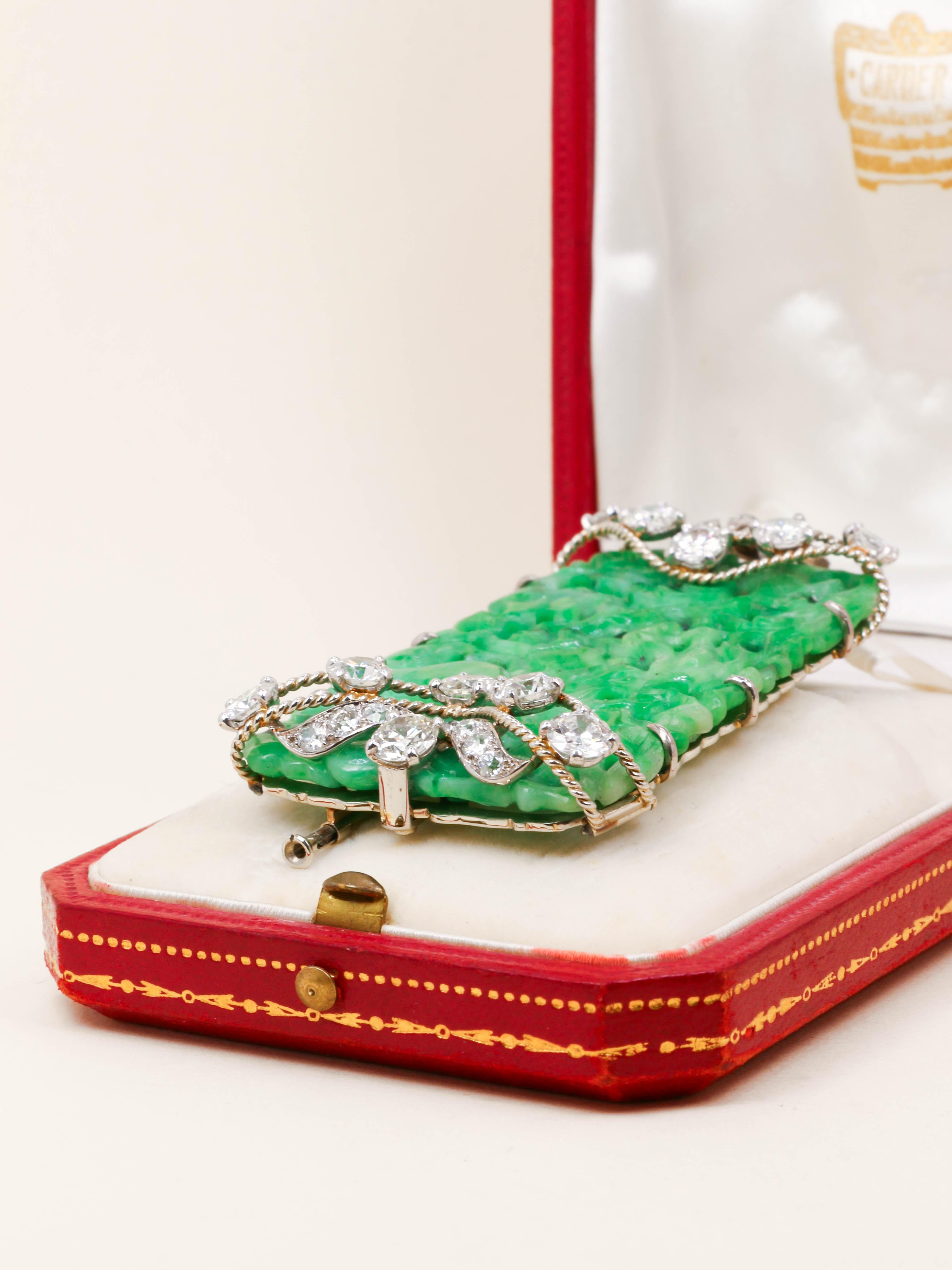 CARTIER Broche Plaque de jade diamants