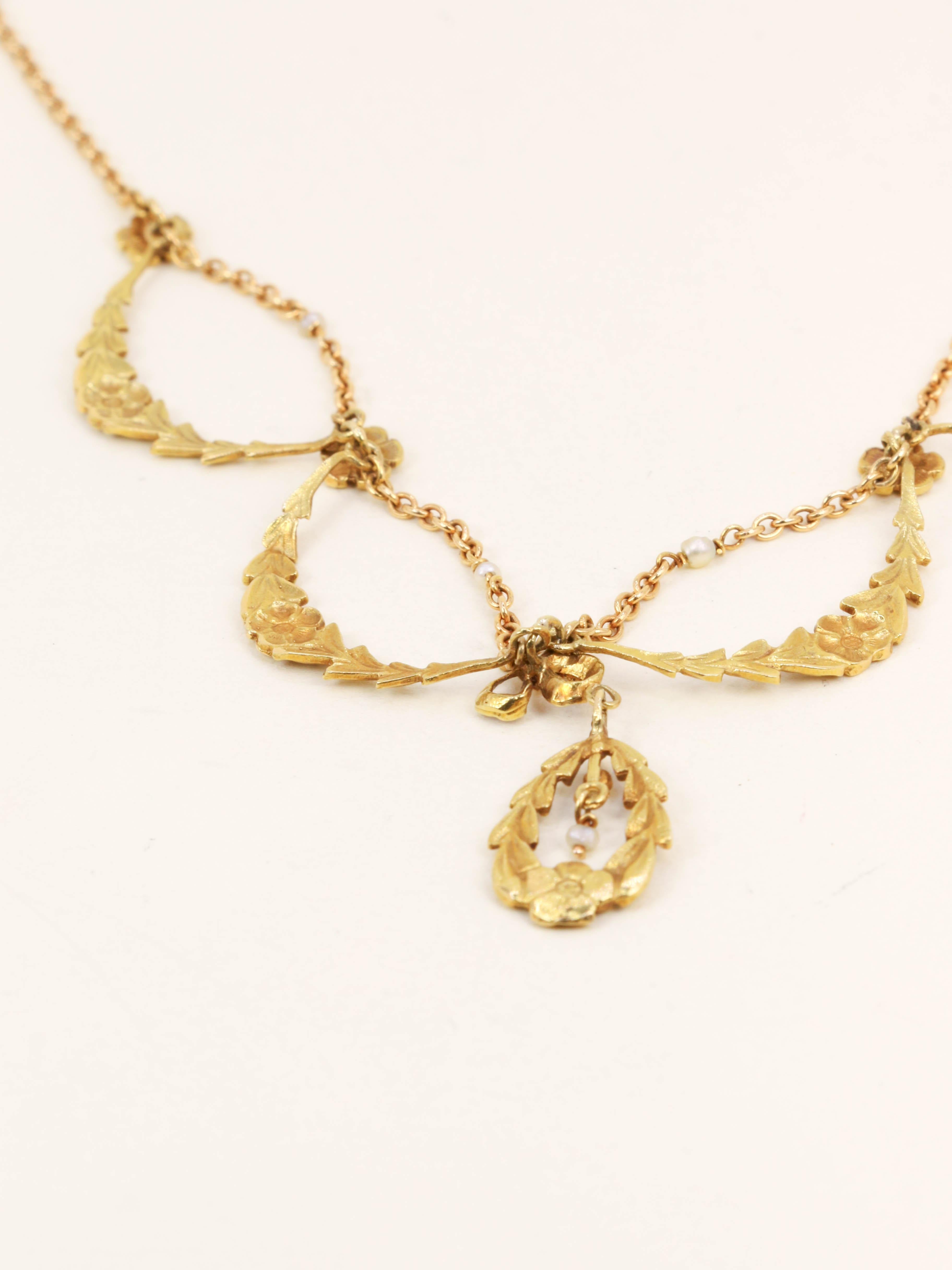 Collier draperie Art Nouveau or jaune perles