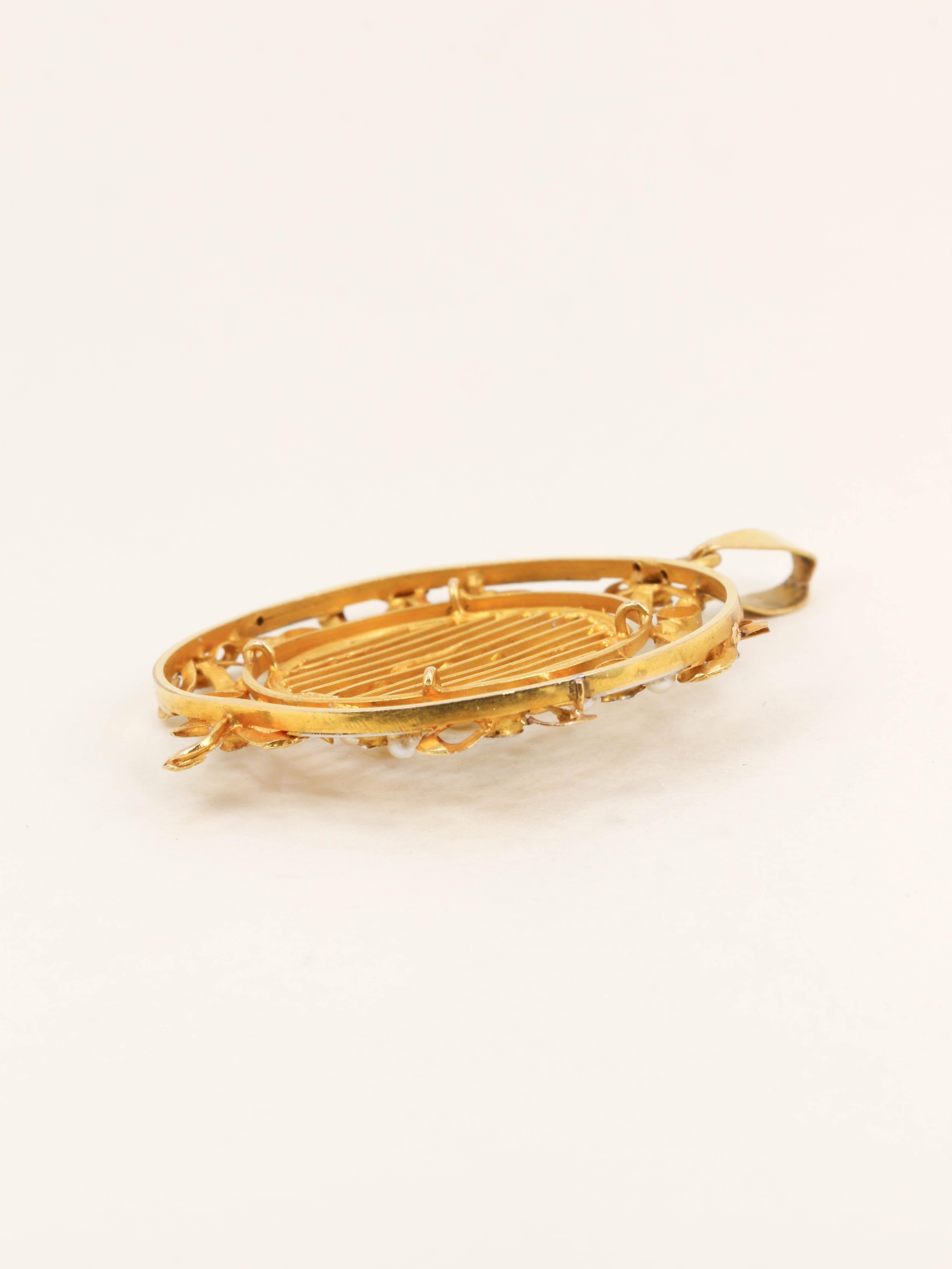 Pendentif rond Belle Epoque or jaune perles diamants