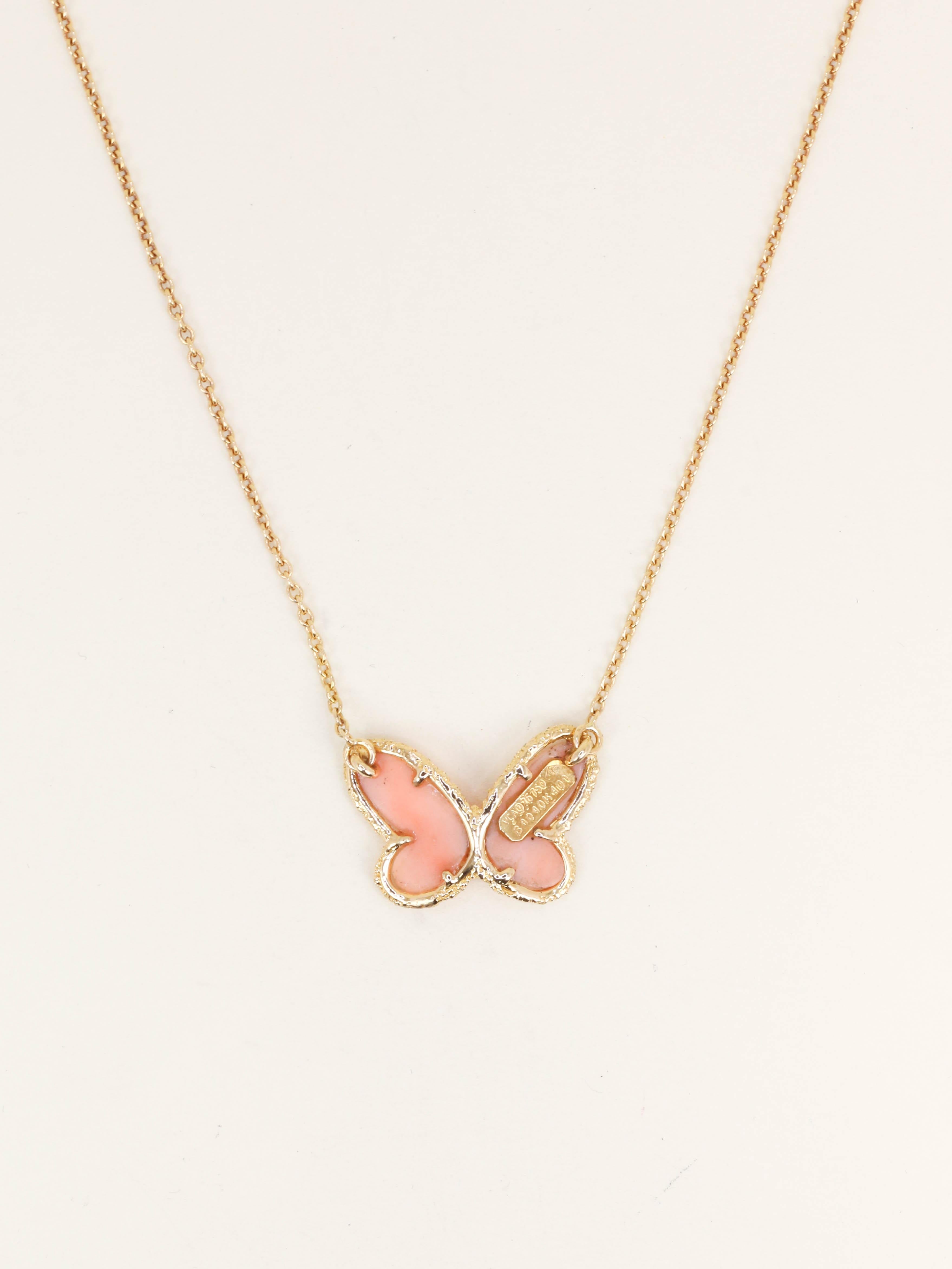 VAN CLEEF & ARPELS Collier Alhambra Papillon Corail - 1976