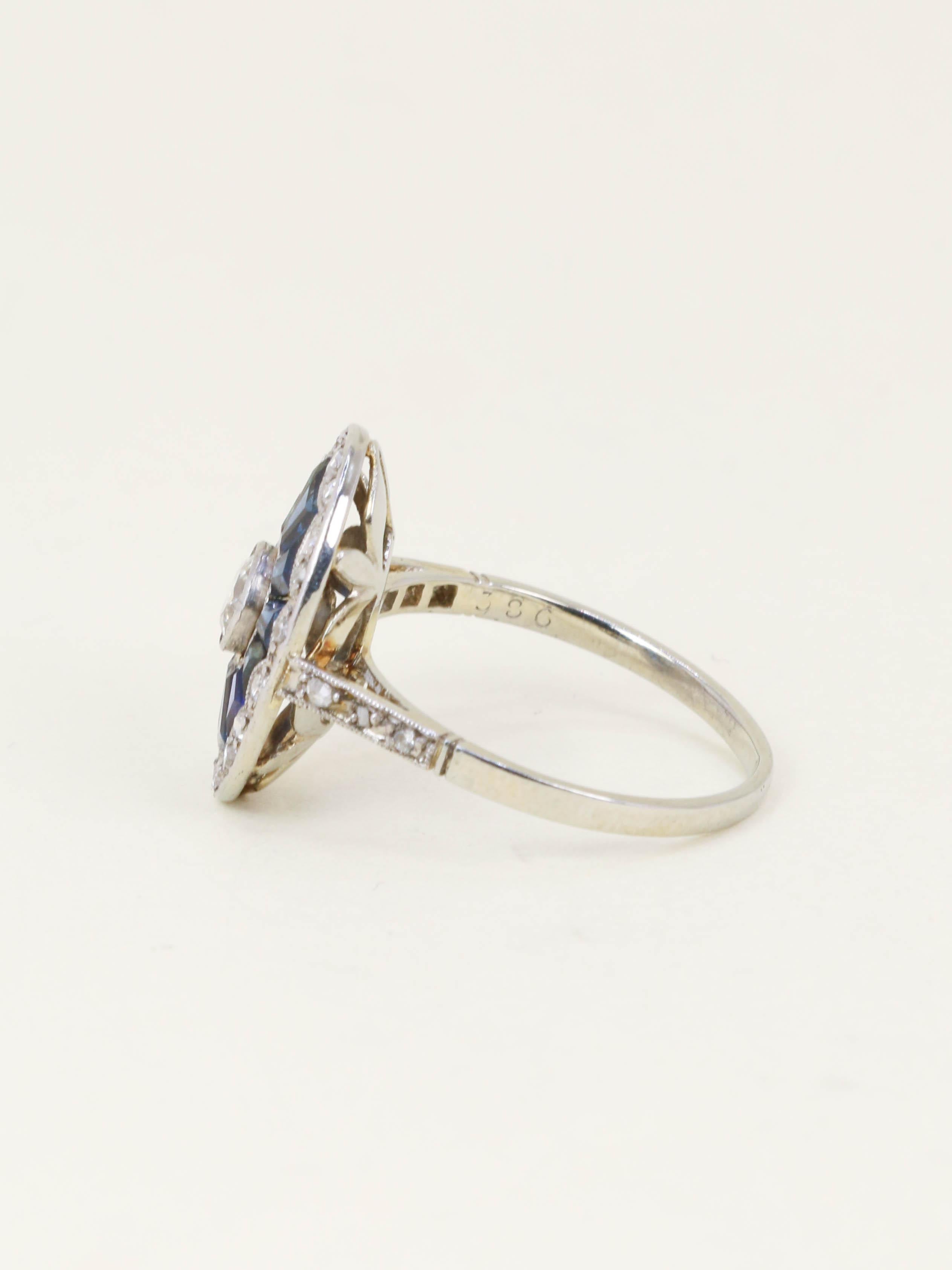 Bague Art Déco diamants saphirs calibrés