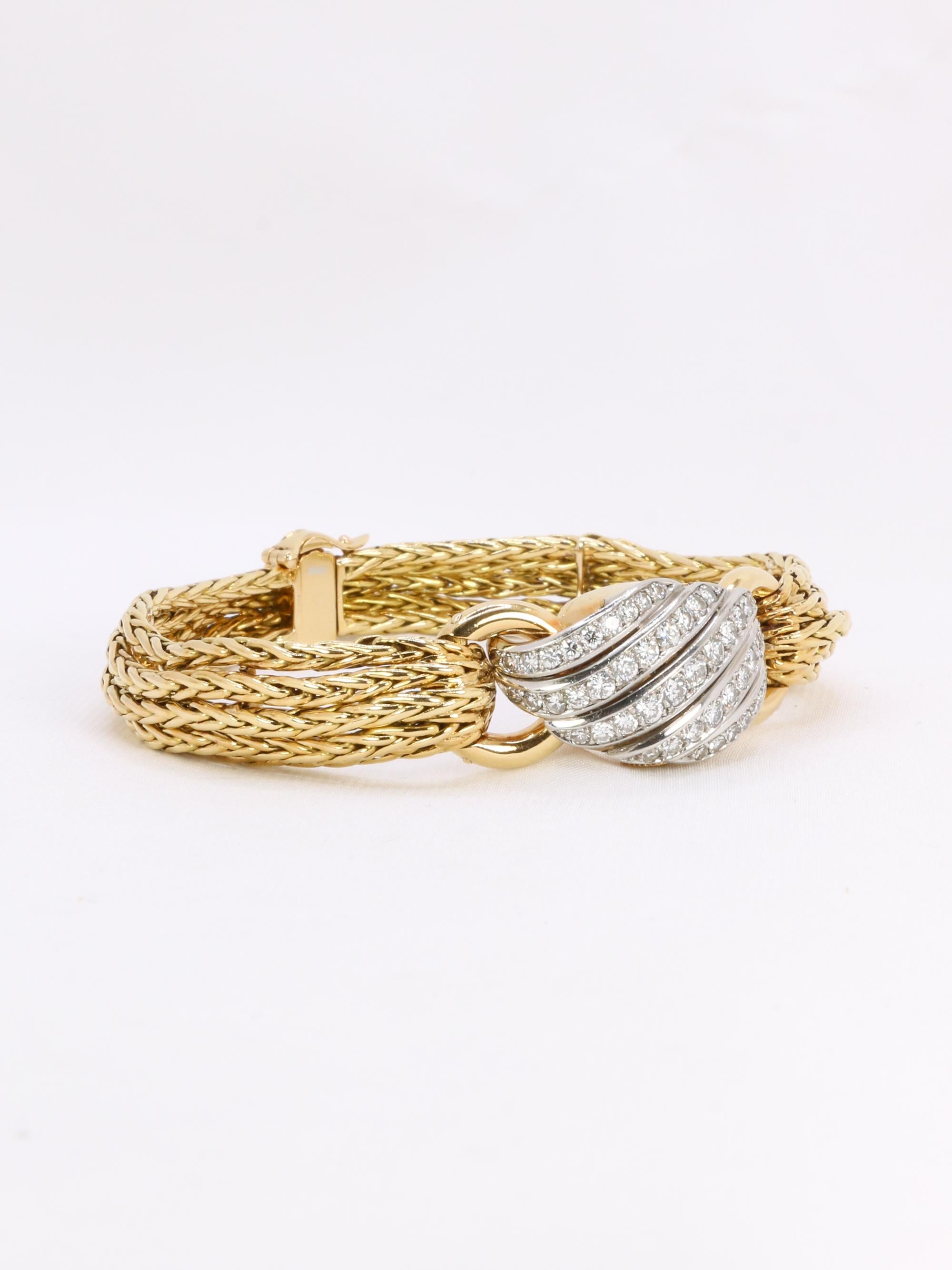 BOUCHERON Montre à secrets or jaune diamants