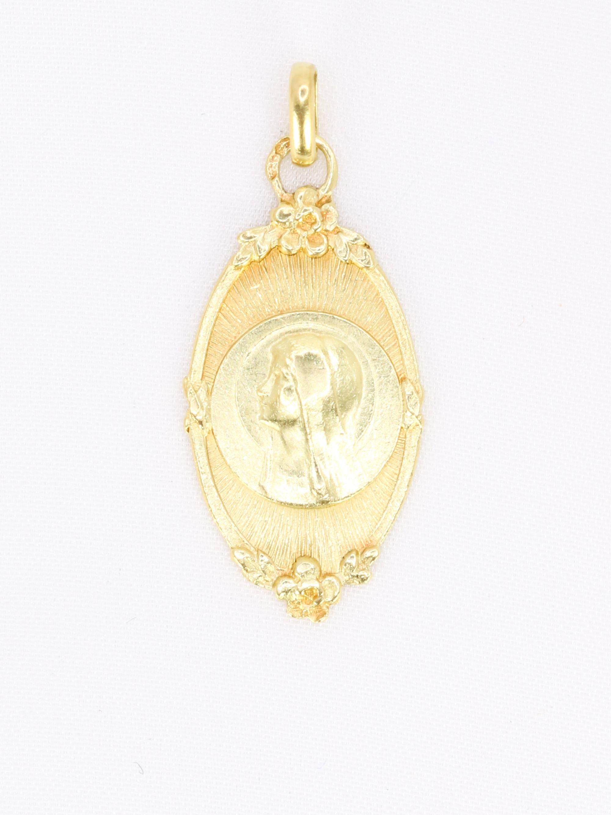 Médaille religieuse Art nouveau or jaune