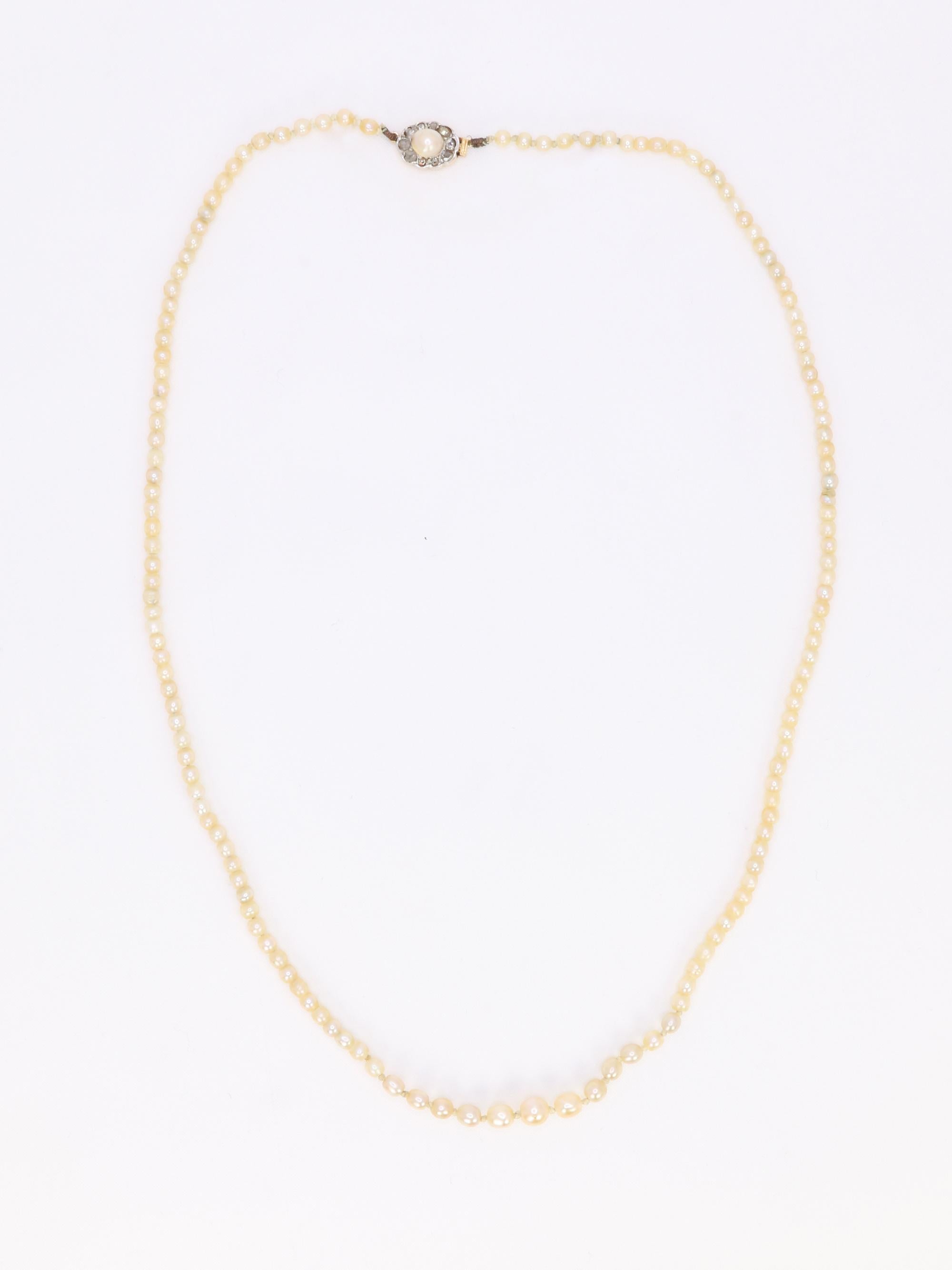 Collier de perles fines fermoir or jaune diamants taille rose