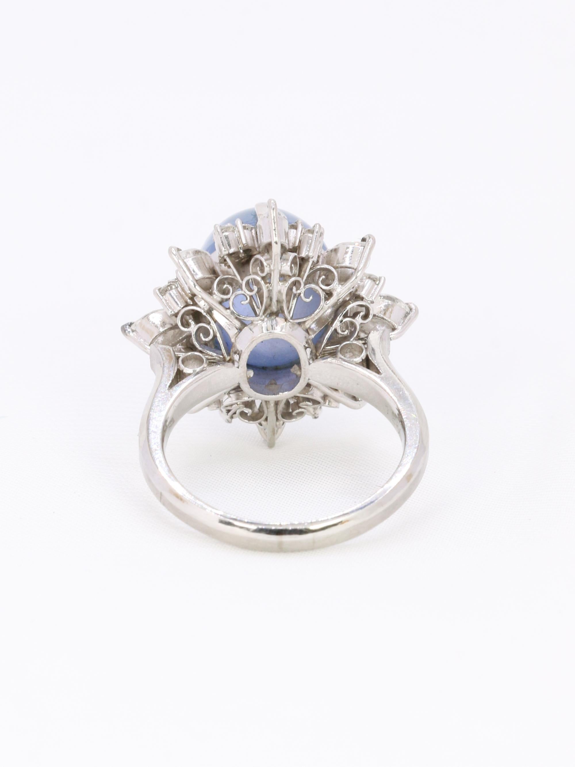 Bague marguerite diamants cabochon de saphir étoilé Ceylan 12,34 carats