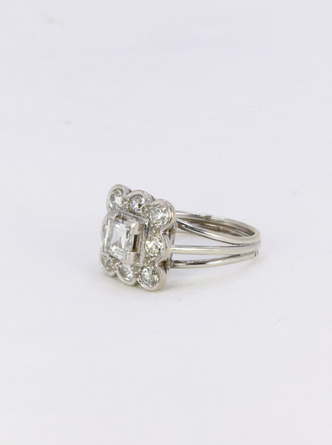 Bague or blanc platine diamant stepcut taille ancienne