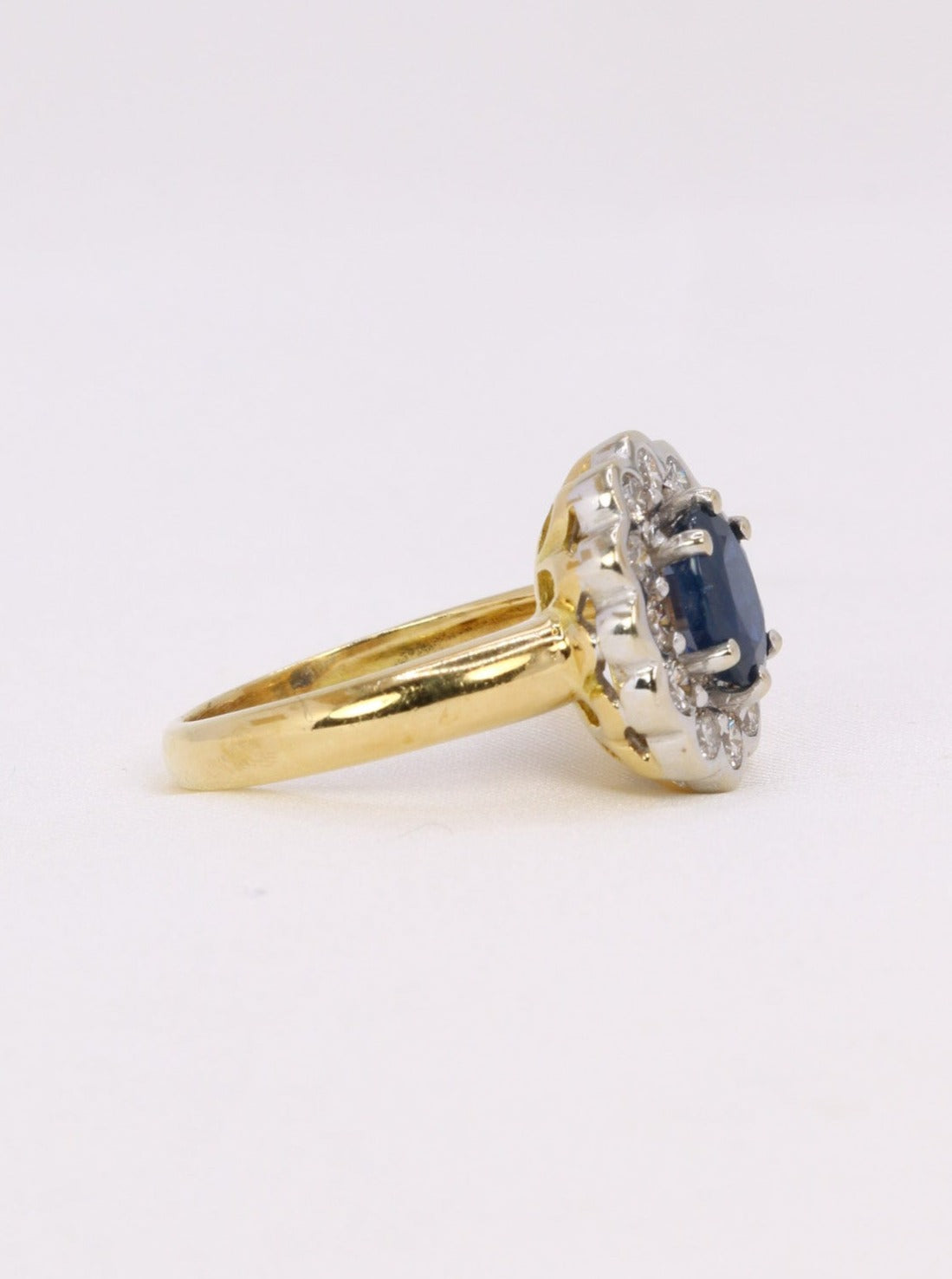 Bague marguerite saphir diamants