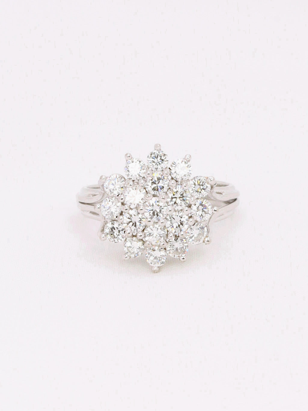 Bague fleur or blanc diamants 2 ct