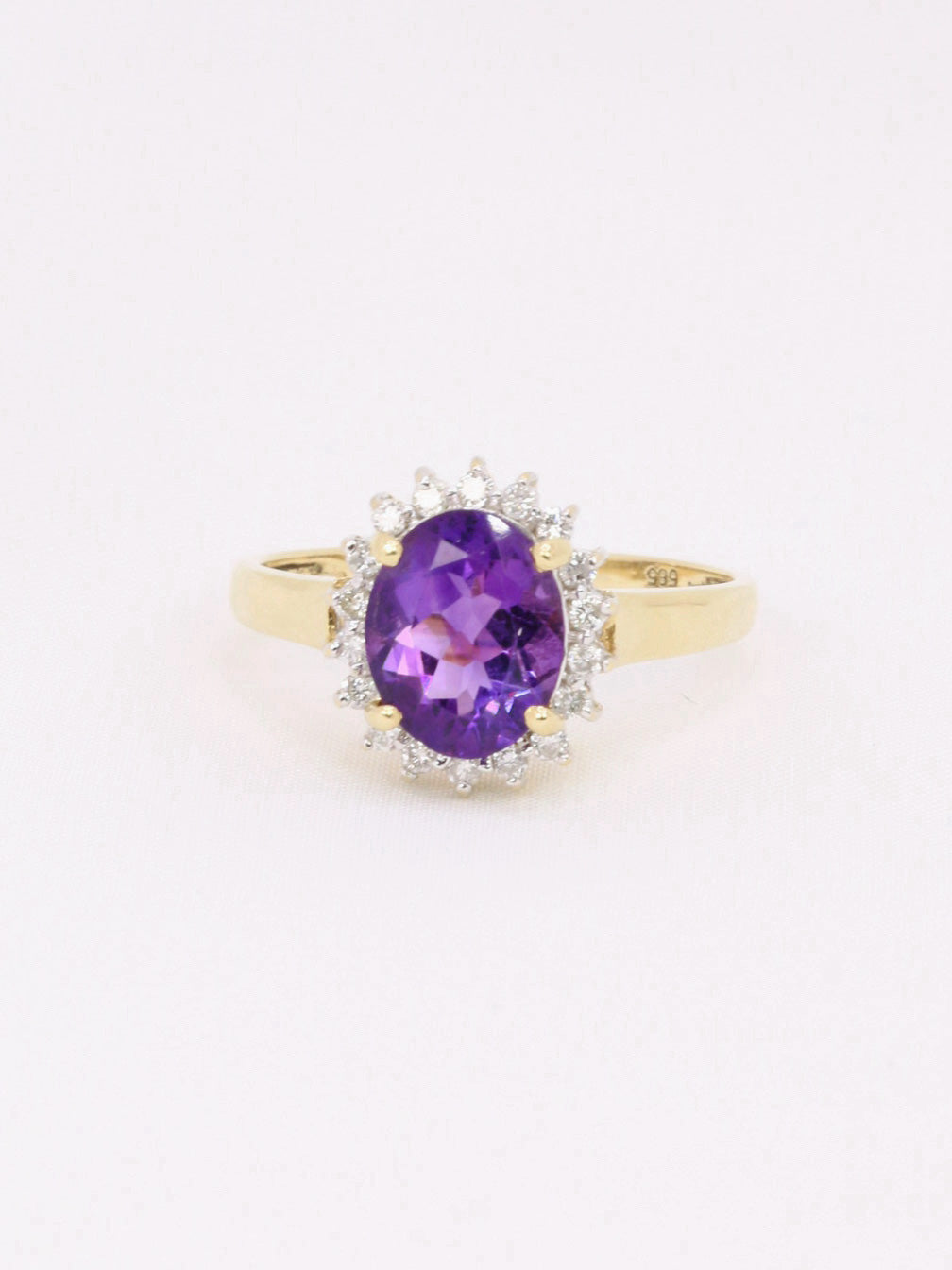 Bague marguerite améthyste ovale diamants