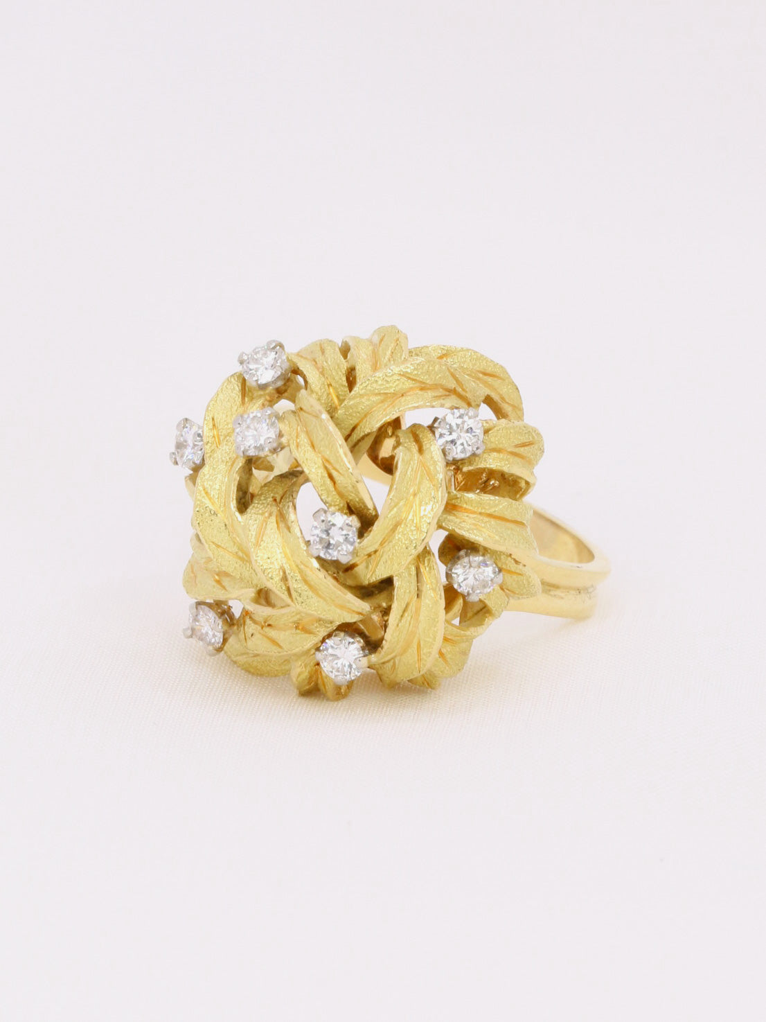 Bague dome fleur or jaune diamants