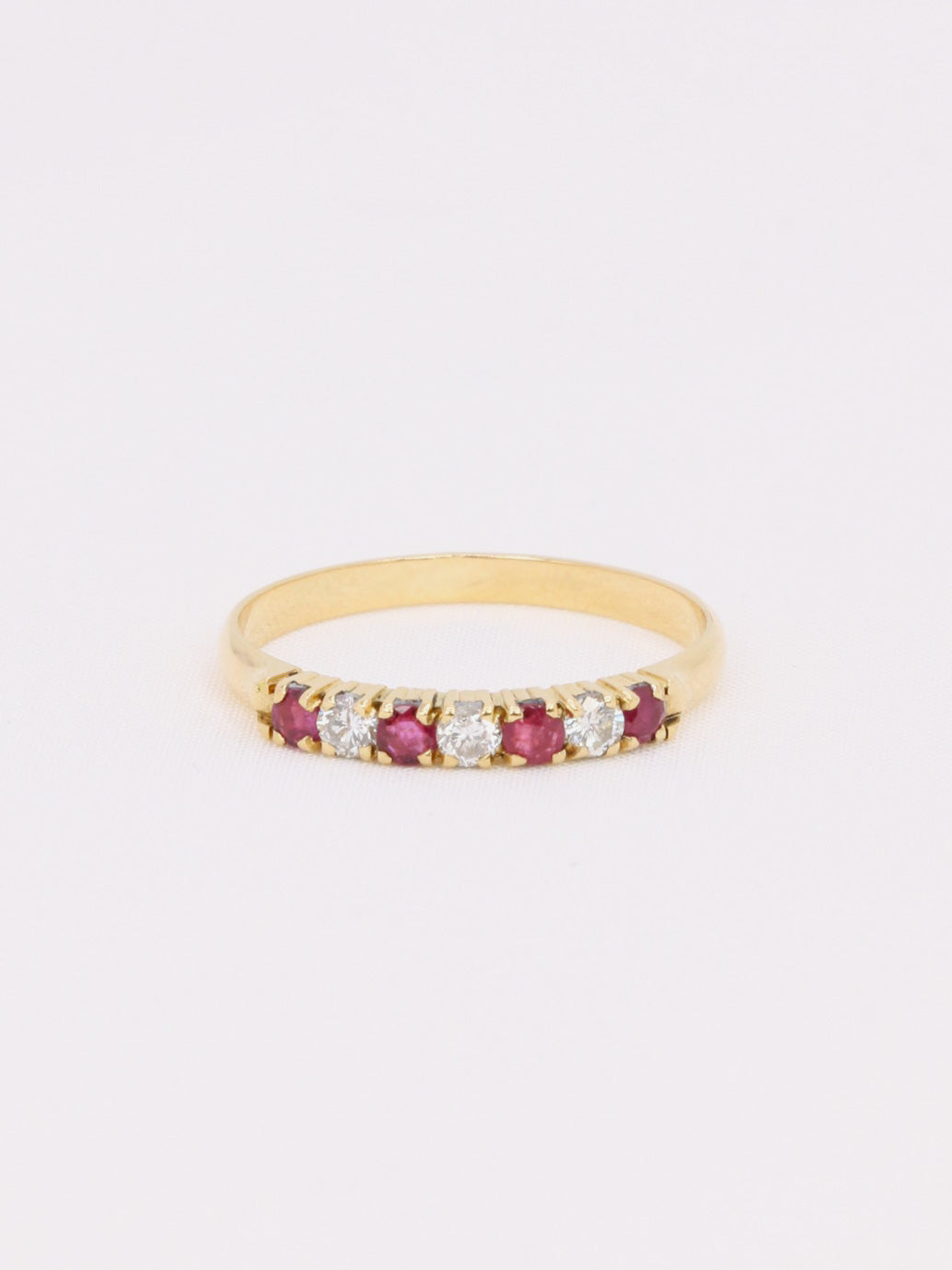 Alliance vintage or jaune diamants rubis