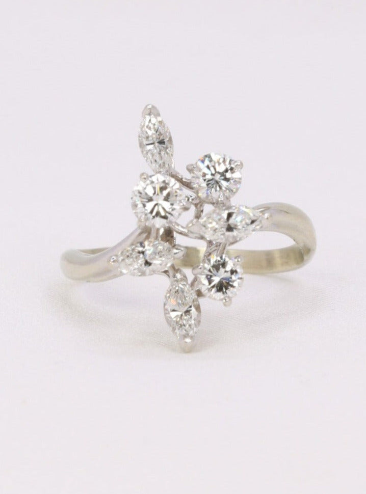 Bague vintage fleur diamants