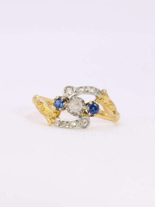 Bague Art Nouveau trilogie or jaune saphir diamants