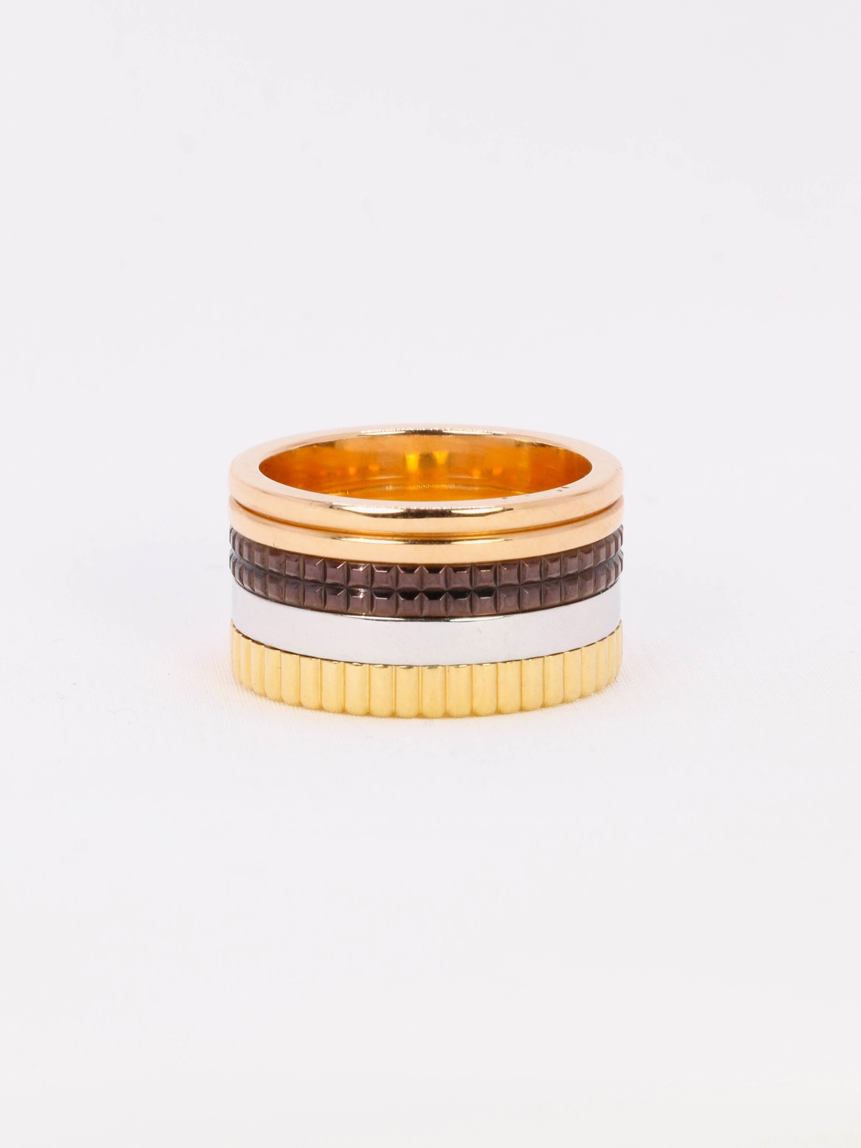 Bague Boucheron Quatre Classique Large 3 ors PVD marron

Bague Boucheron en or jaune blanc et rose 18k (750°/°°) et PVD marron, modèle Quatre Classique Large. Signé Boucheron, numéroté et poinçonné OR 750 pour l’or 18 carats. Prix de vente boutique 5900€.

Tour de doigt 54
Poids brut : 19,13 grammes