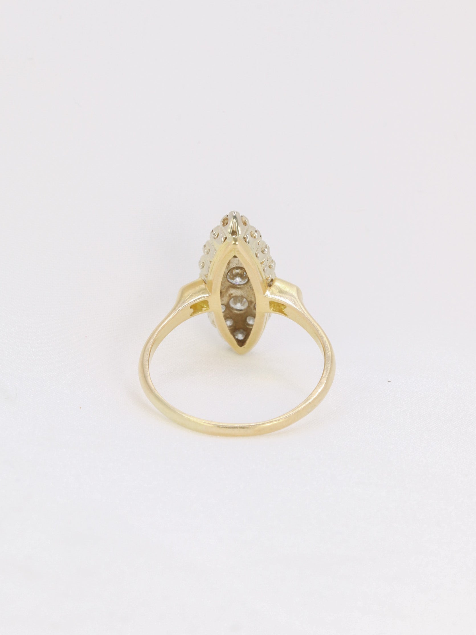 Vintage marquise ring in gold and diamonds