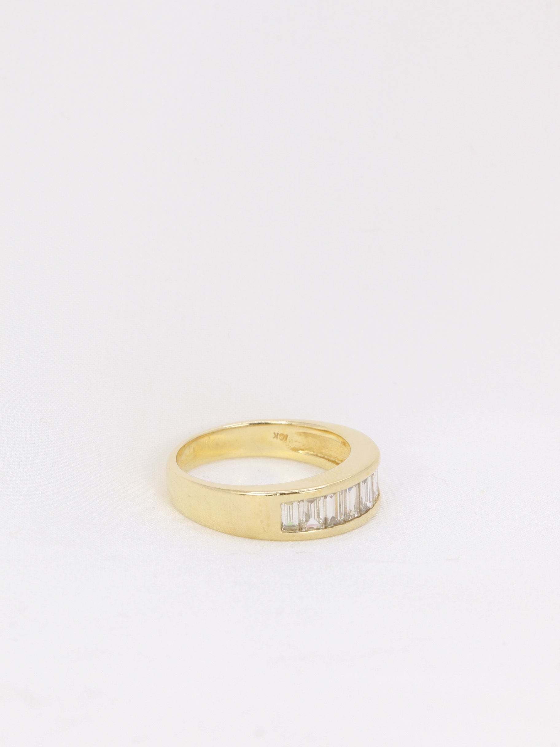 1.2ct baguette-cut diamond and gold ring