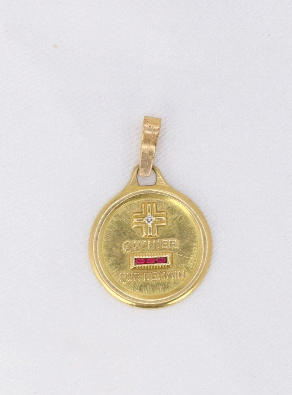 Augis love medal "The essential" in gold, more than yesterday less than tomorrow