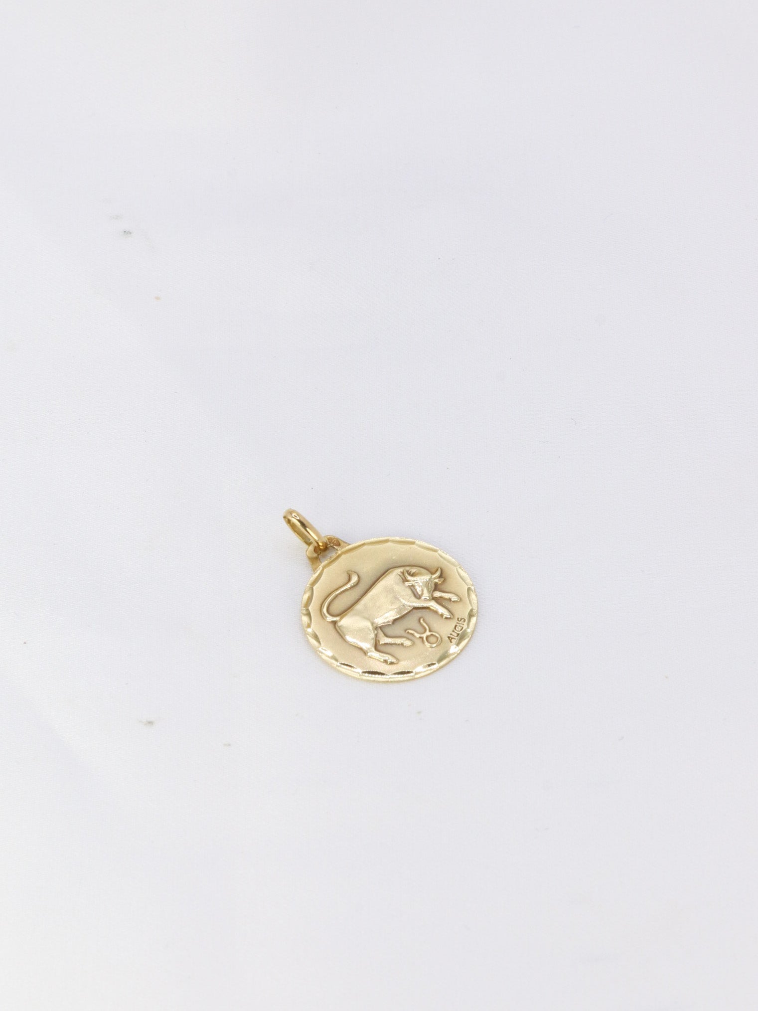 Augis vintage gold bull medal