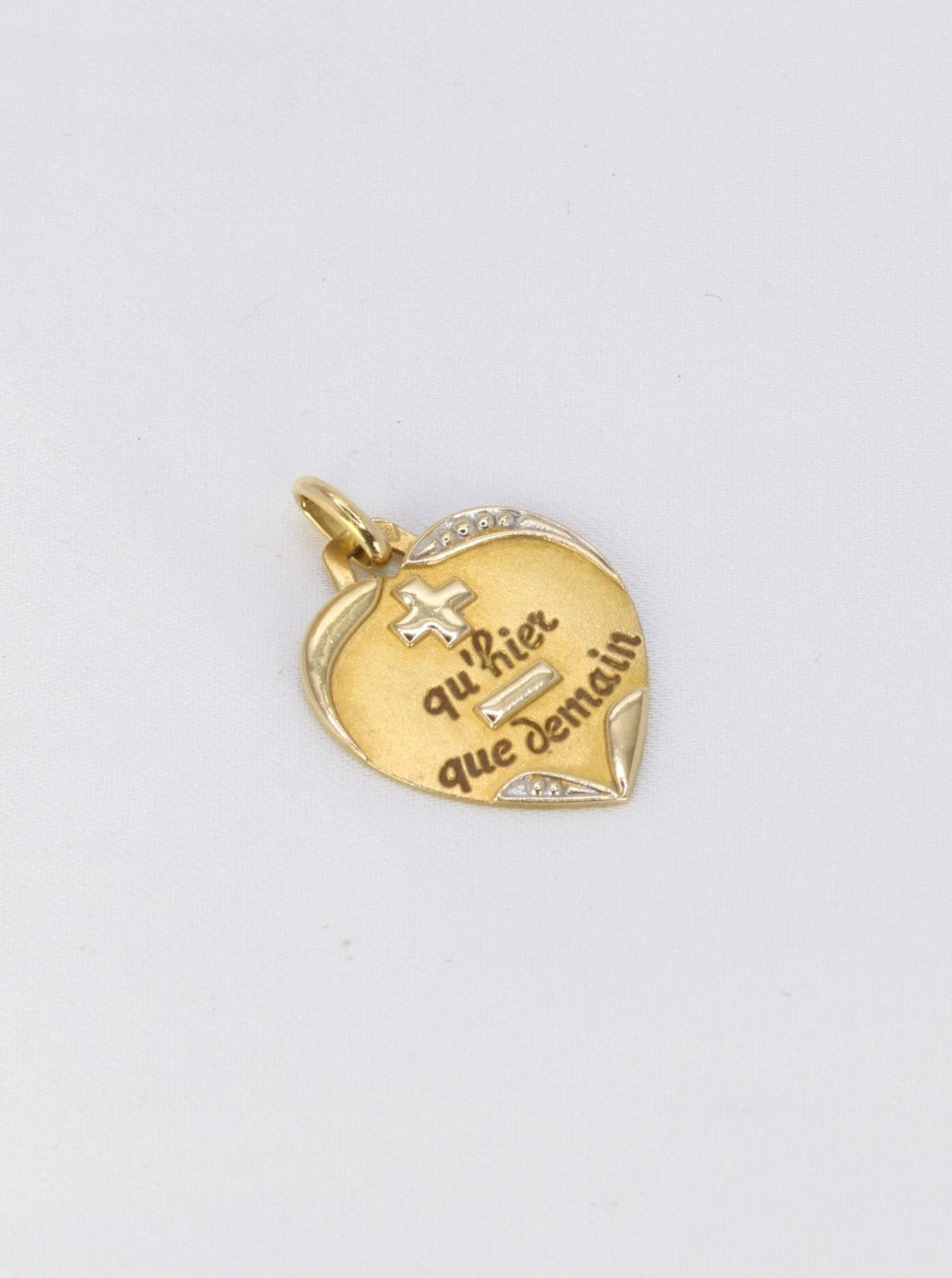 Love medal “La sentimentale” Augis in gold, more than yesterday less than tomorrow