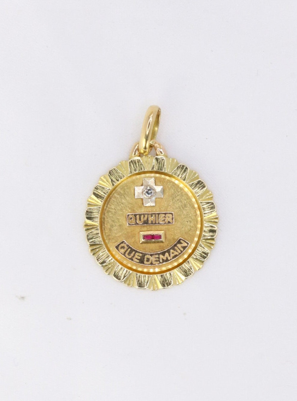 Amour Augis medal in gold, more than yesterday less than tomorrow