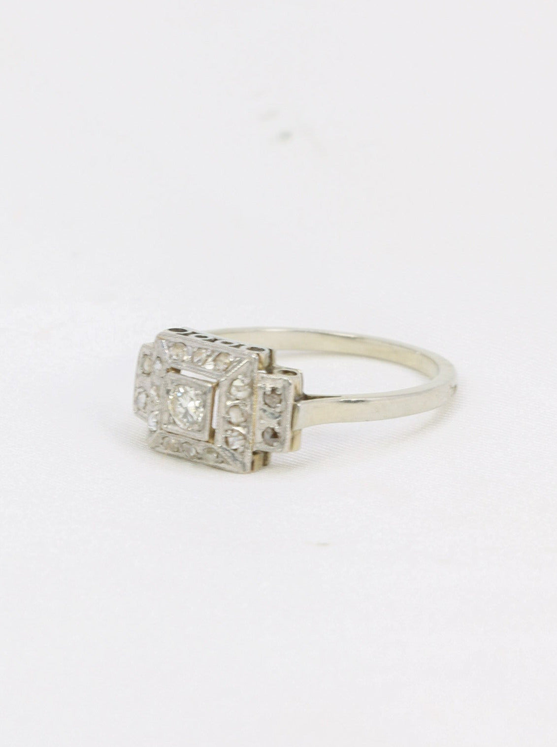 Bague or blanc platine diamants