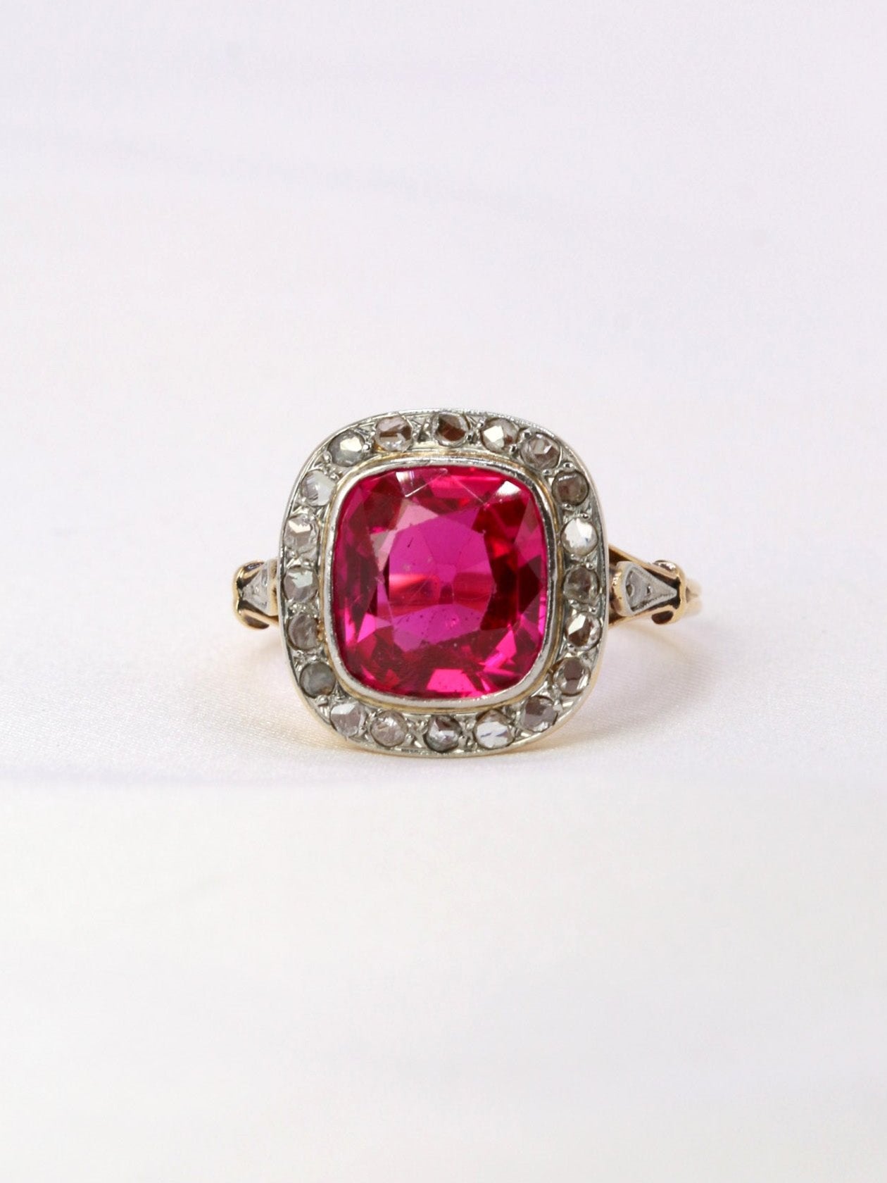 Bague ancienne diamants rubis