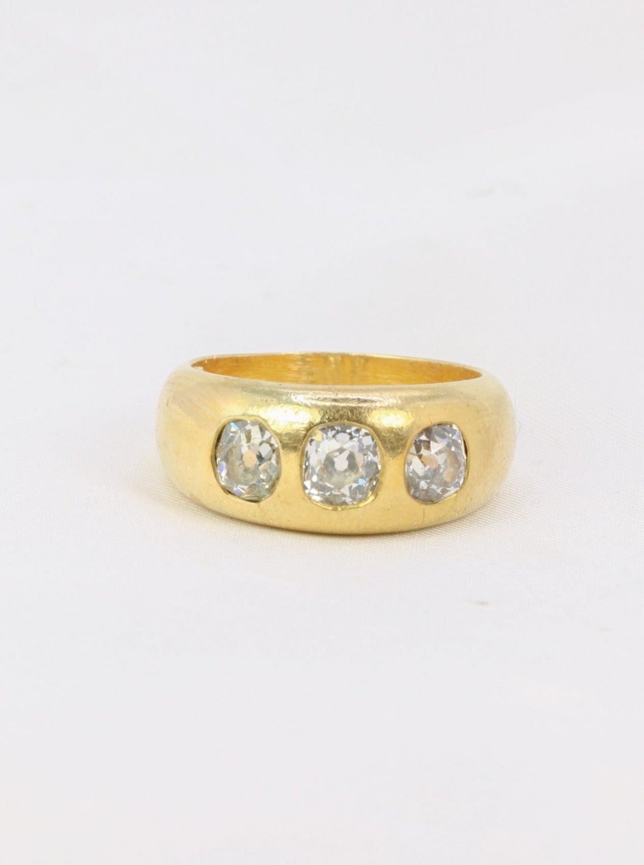 Bague jonc or diamants taille ancienne