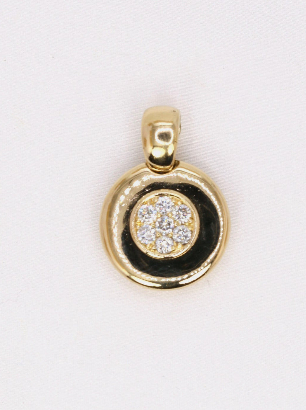 Pendentif or jaune vintage diamants taille moderne