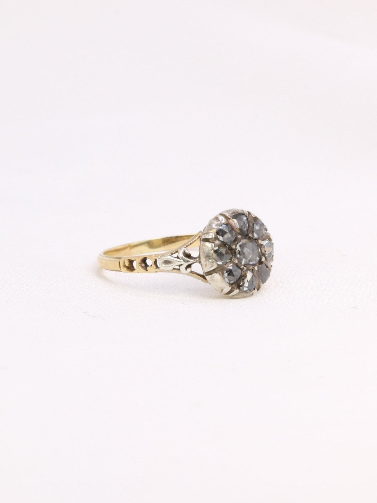 Bague ancienne fleur or argent diamant taille rose