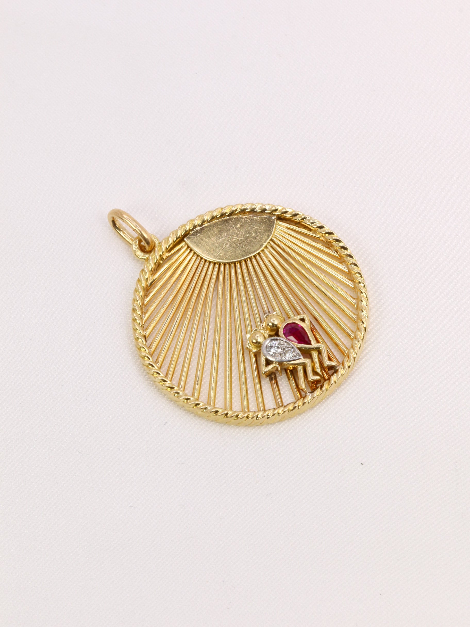 VAN CLEEF ARPELS par GEORGES LENFANT Pendentif vintage danseuses or jaune diamant rubis