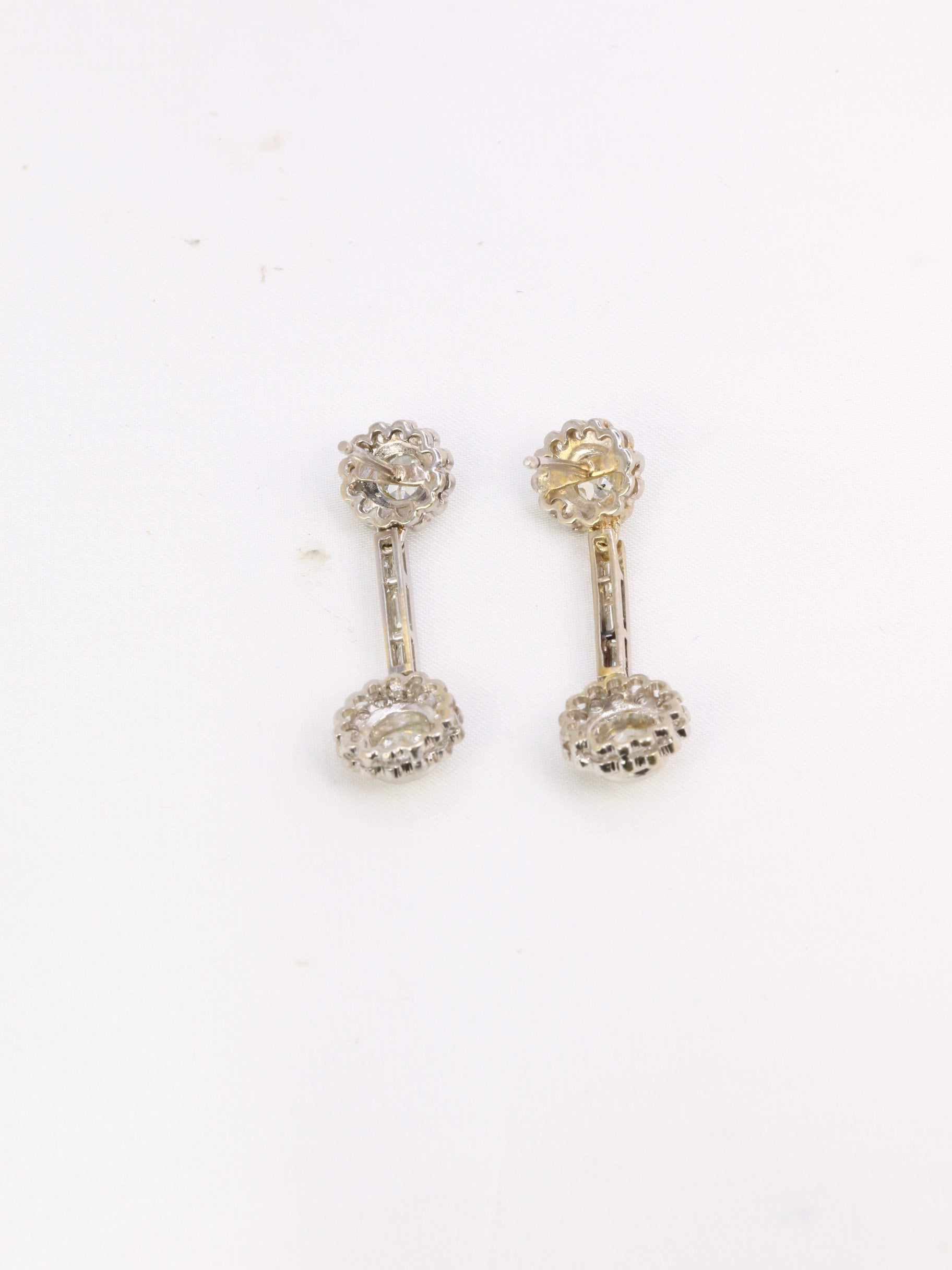 Boucles d'oreilles pendantes or blanc diamants