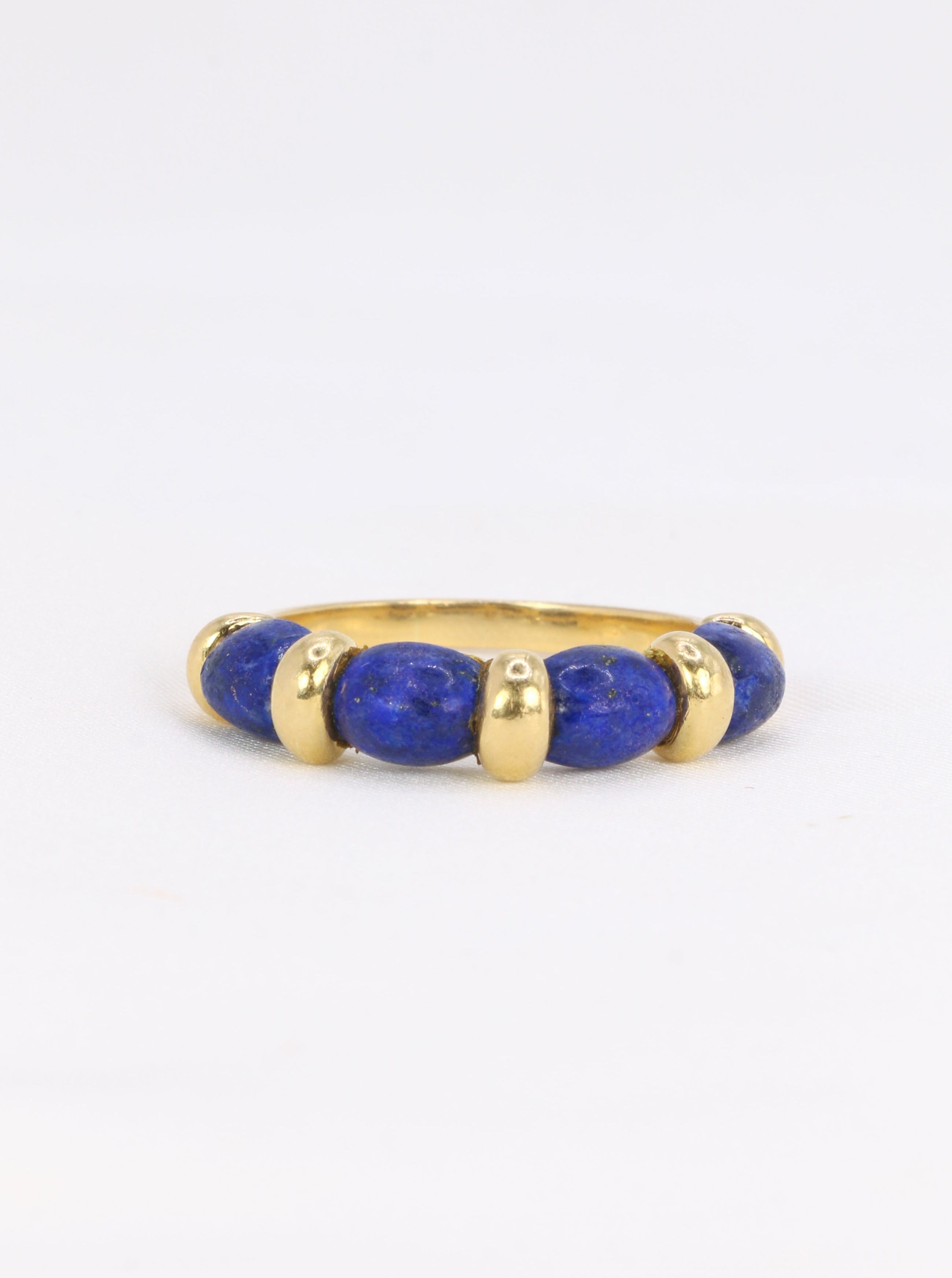 Vintage ring in yellow gold and lapis lazuli cabochons