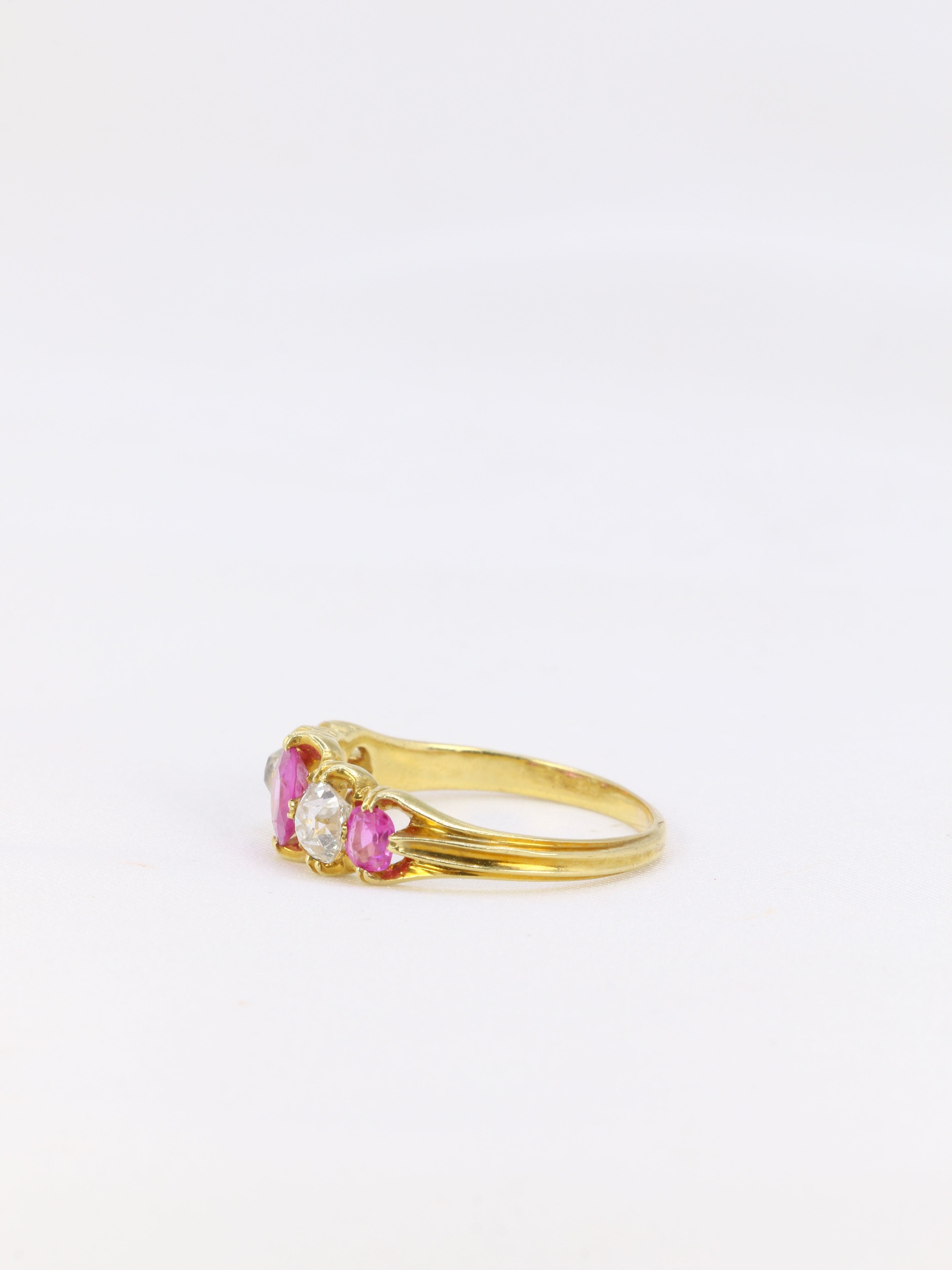 Yellow gold garter ring, pink sapphires and old-cut diamonds